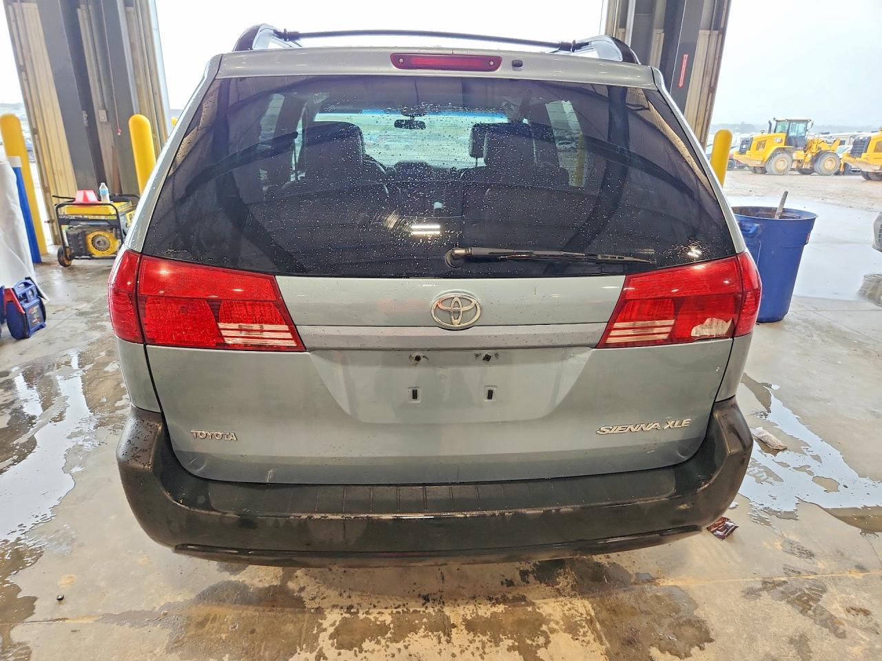 2005 Toyota Sienna Xle 7 Passenger - Фото 6