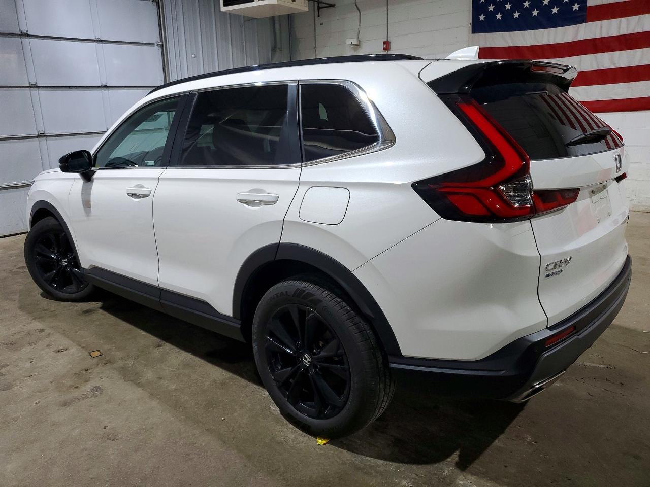 2024 Honda Cr-V Sport Touring - Image 2
