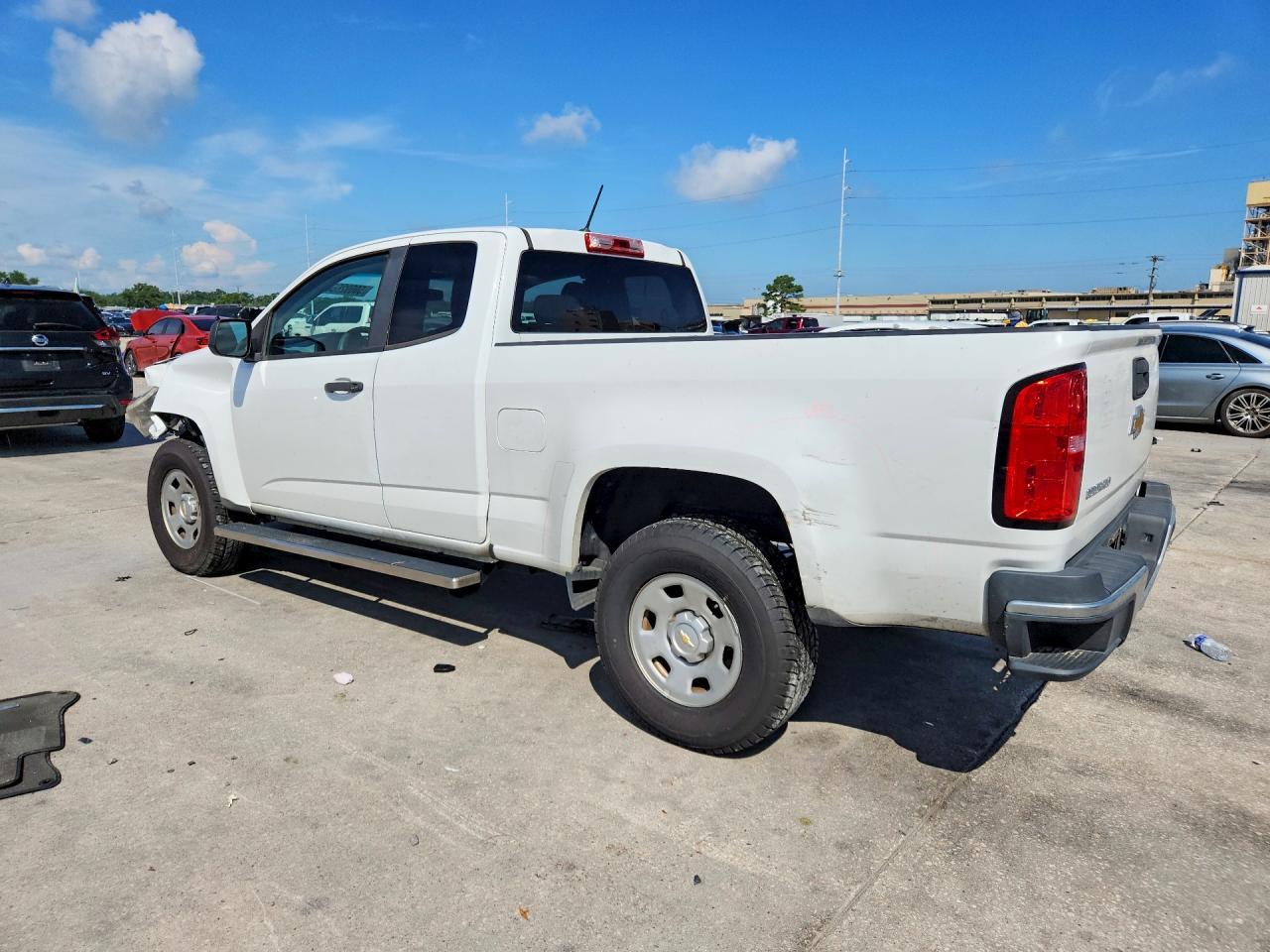 2020 Chevrolet Colorado - Фото 2