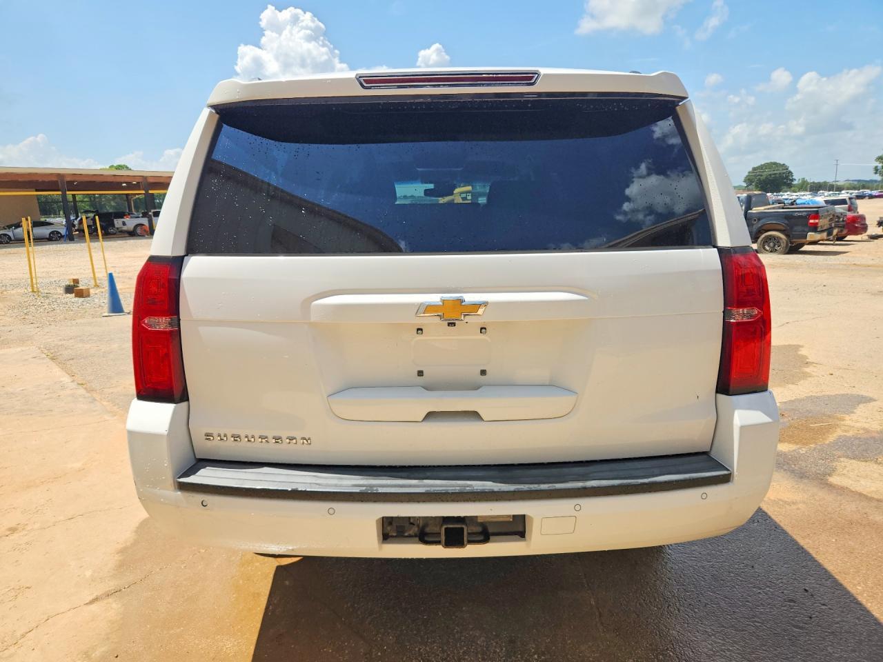 2015 Chevrolet Suburban C1500 Ls - Image 6