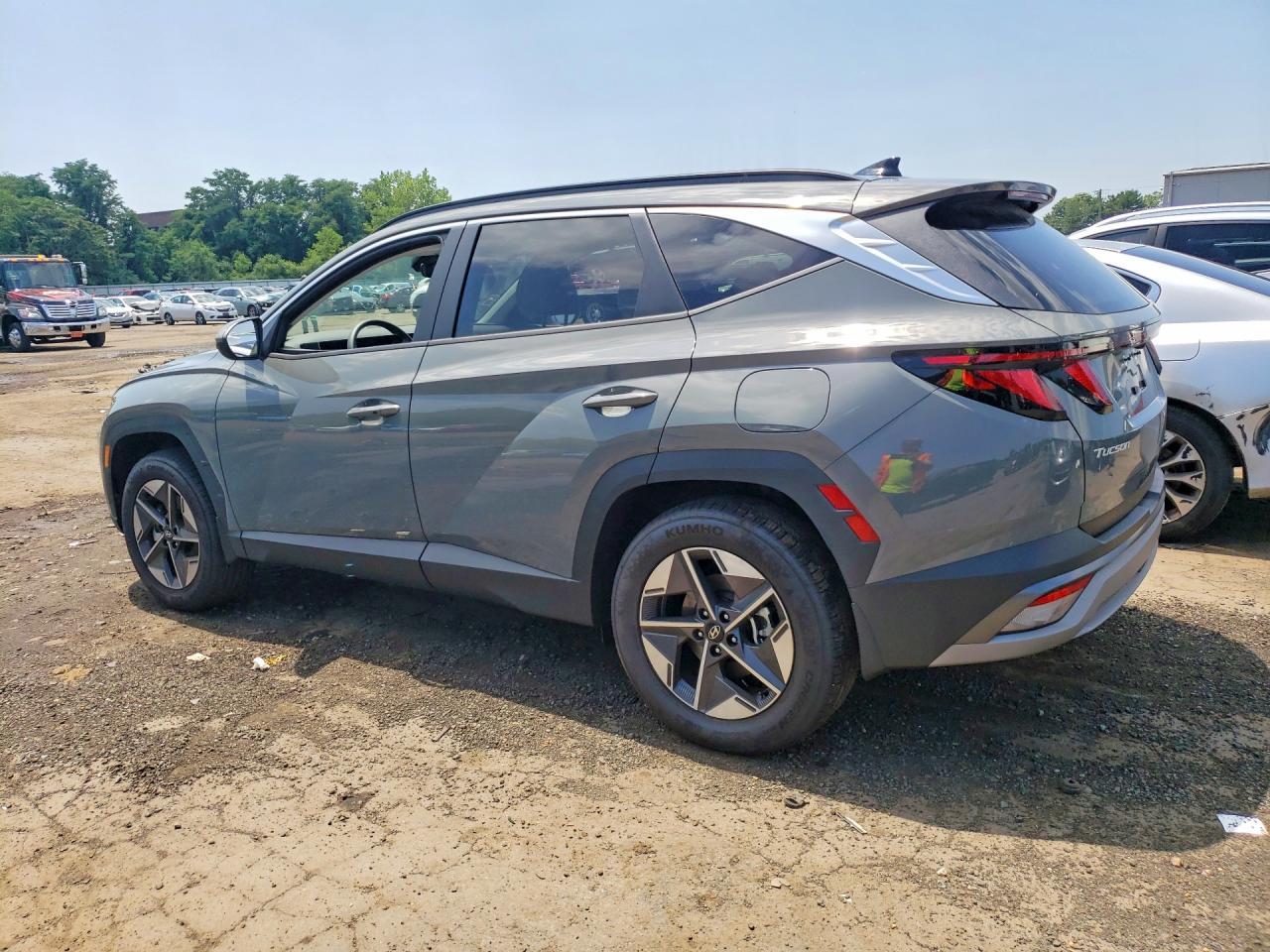 2026 Hyundai Tucson Sel - Image 2
