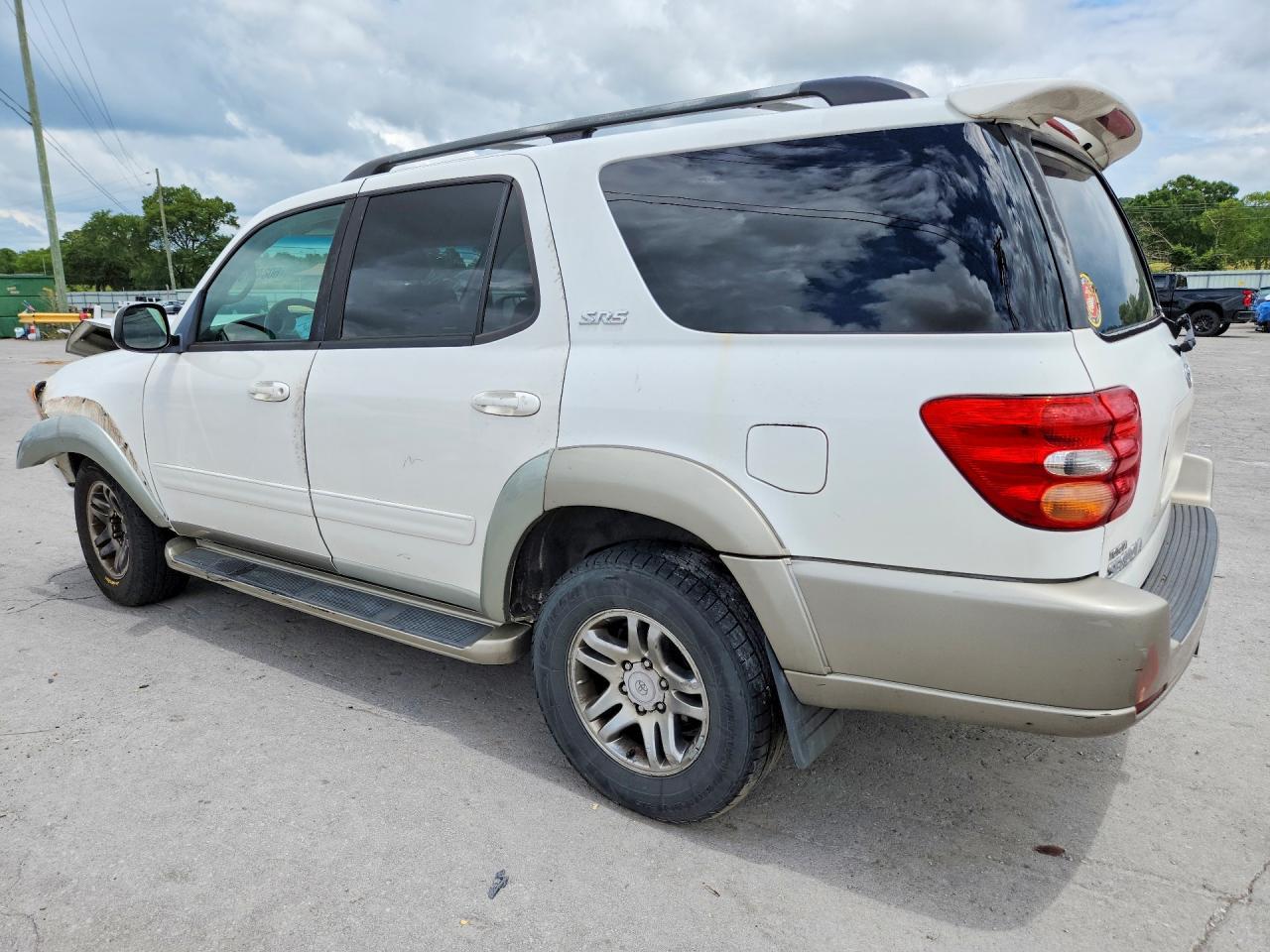 2004 Toyota Sequoia Sr5 - Image 2