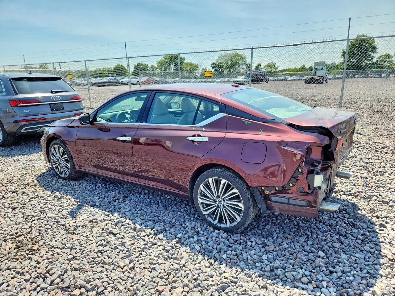 2024 Nissan Altima Sl - Image 2