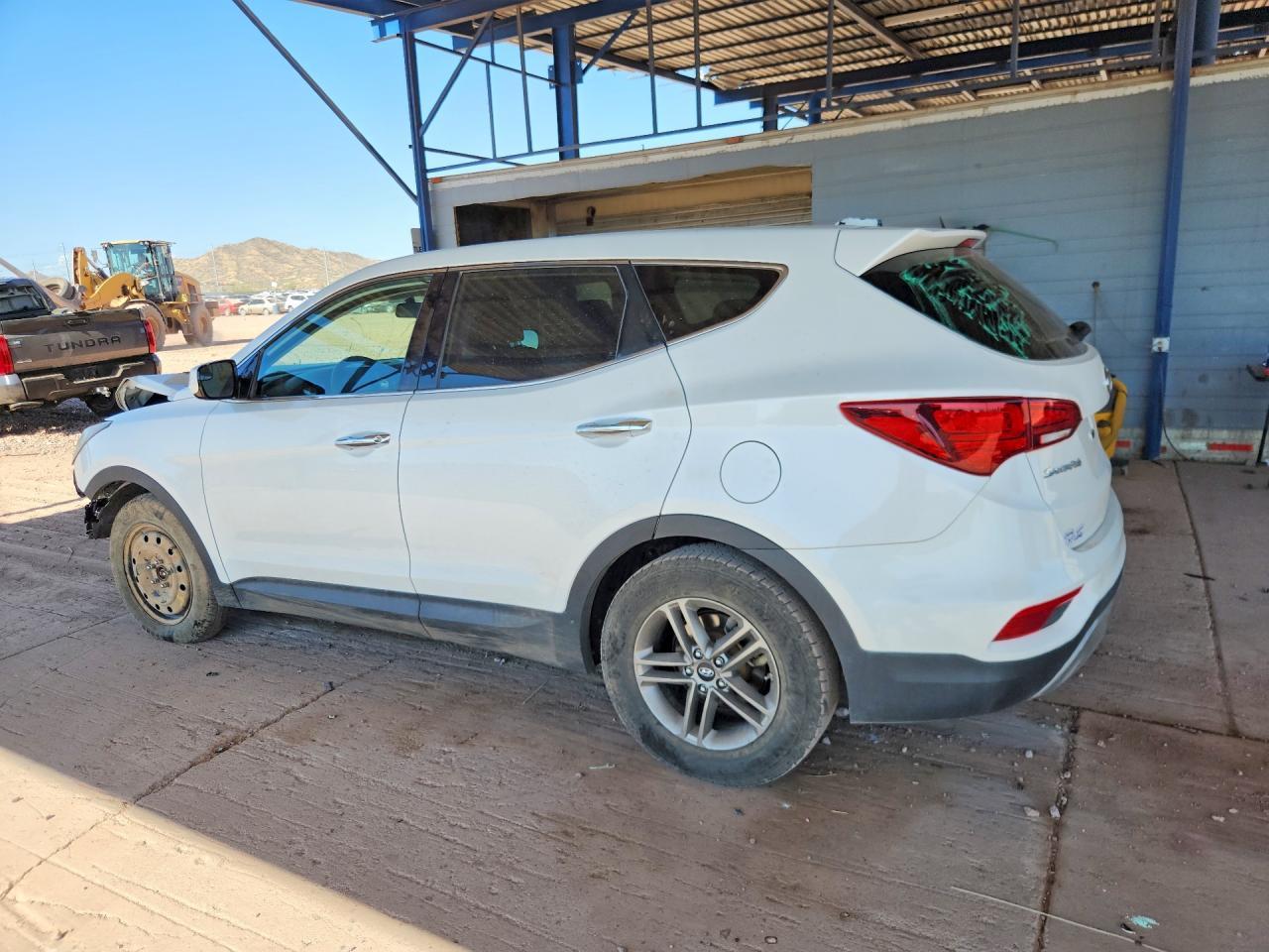 2017 Hyundai Santa Fe Sport 2.4L - Фото 2