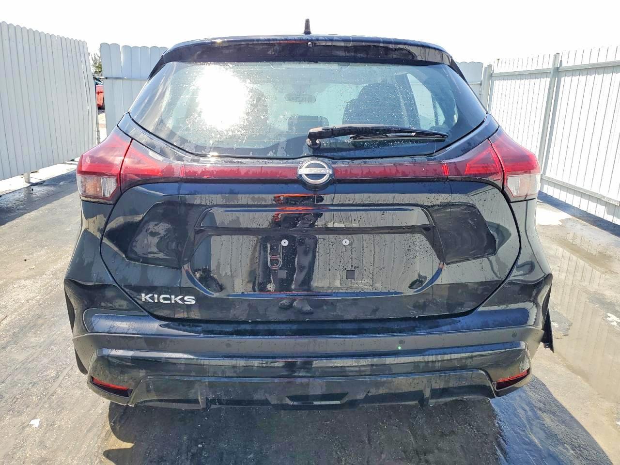2023 Nissan Kicks S - Image 6