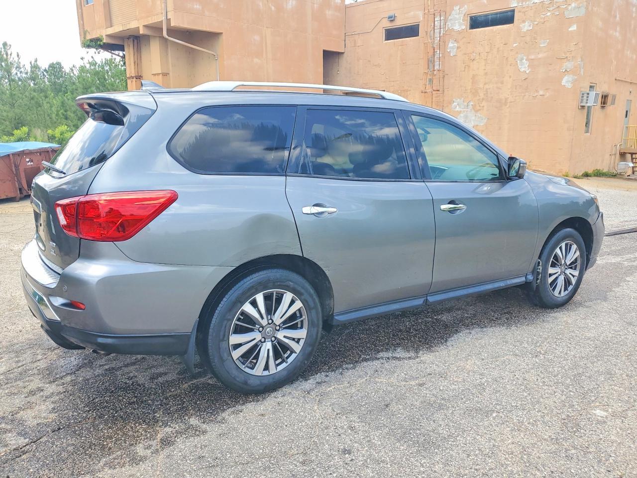 2019 Nissan Pathfinder Sl - Фото 3