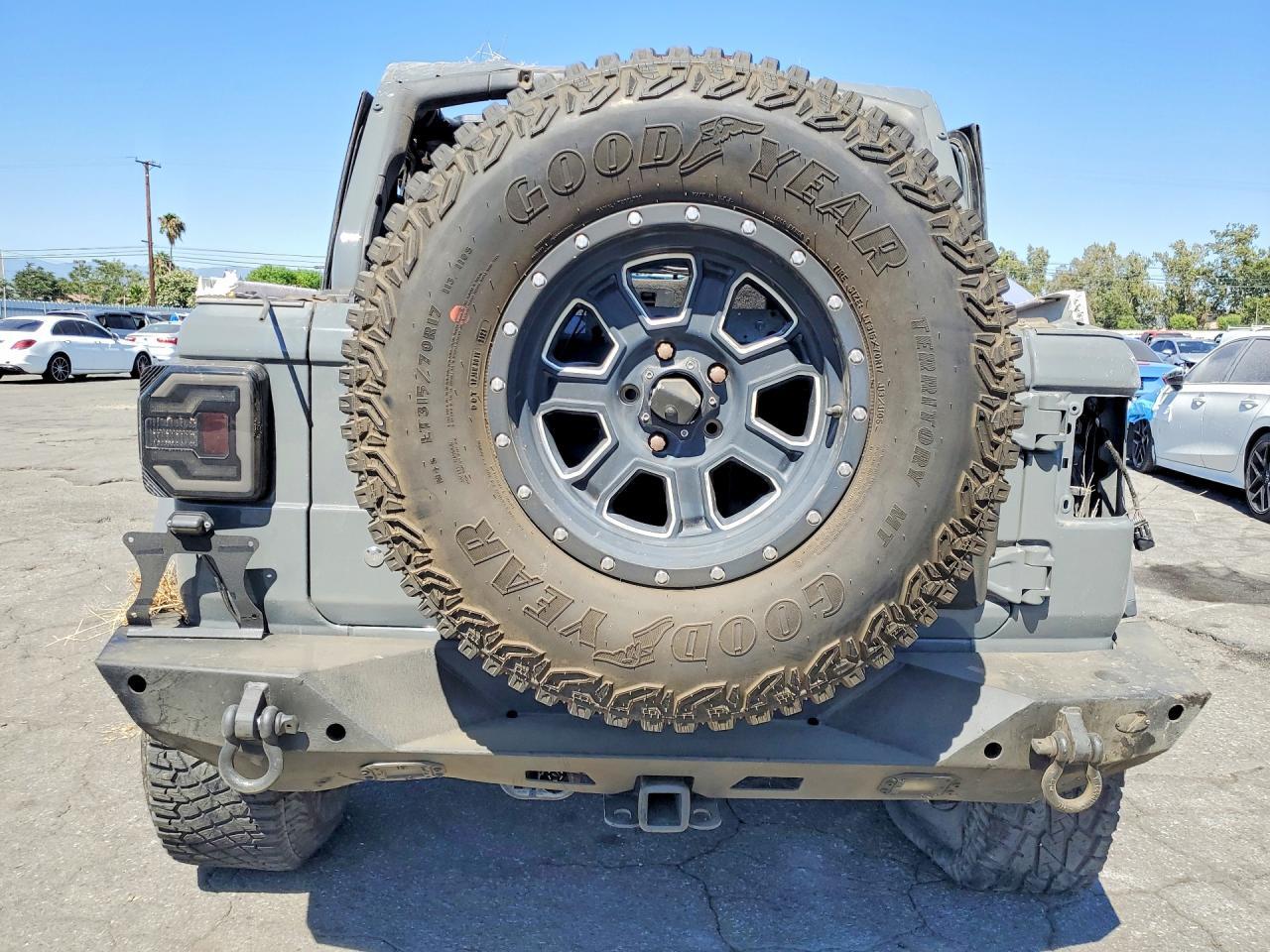2018 Jeep Wrangler Unlimited Sahara - Image 6