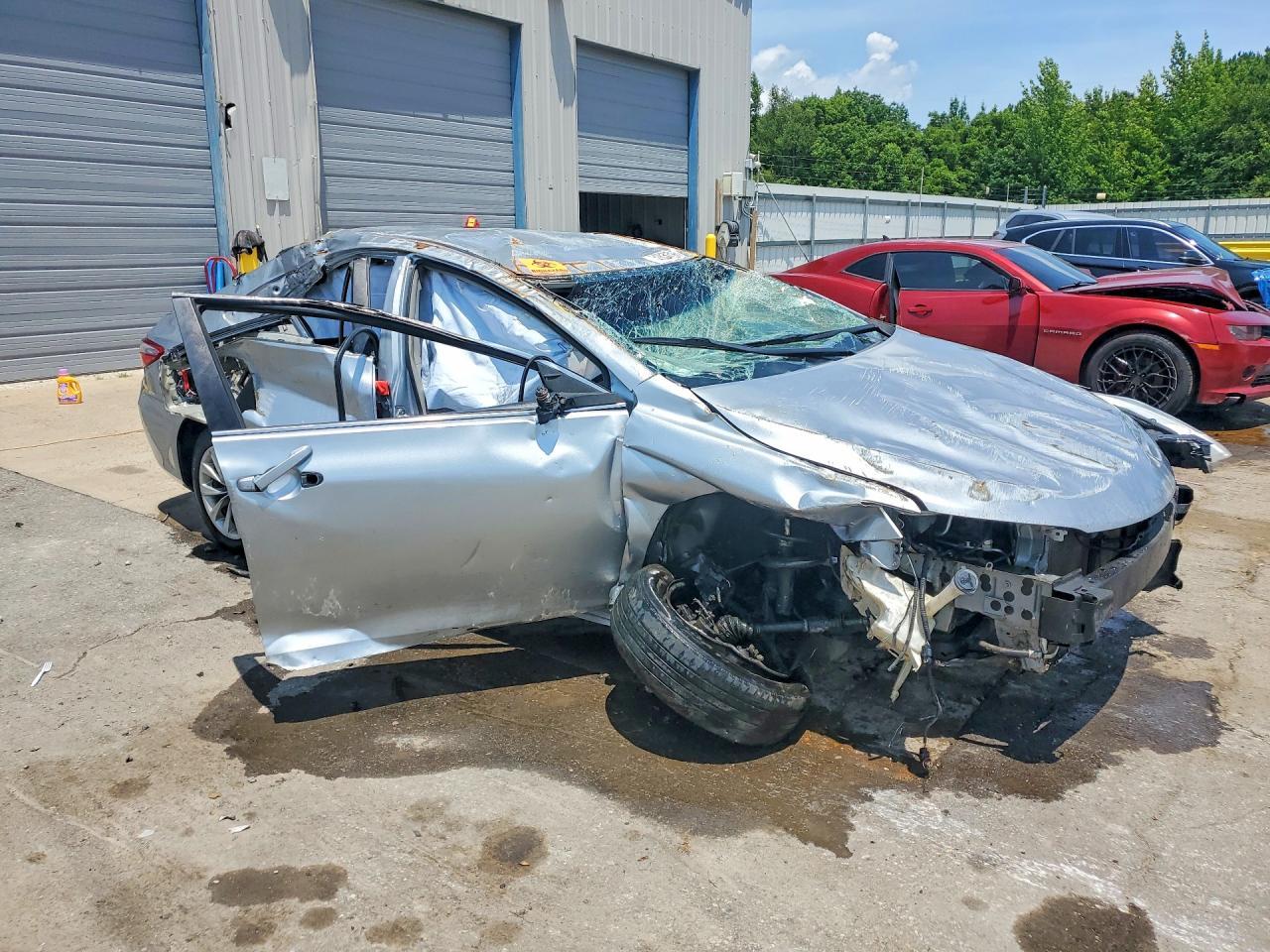 2015 Toyota Camry Le - Фото 4
