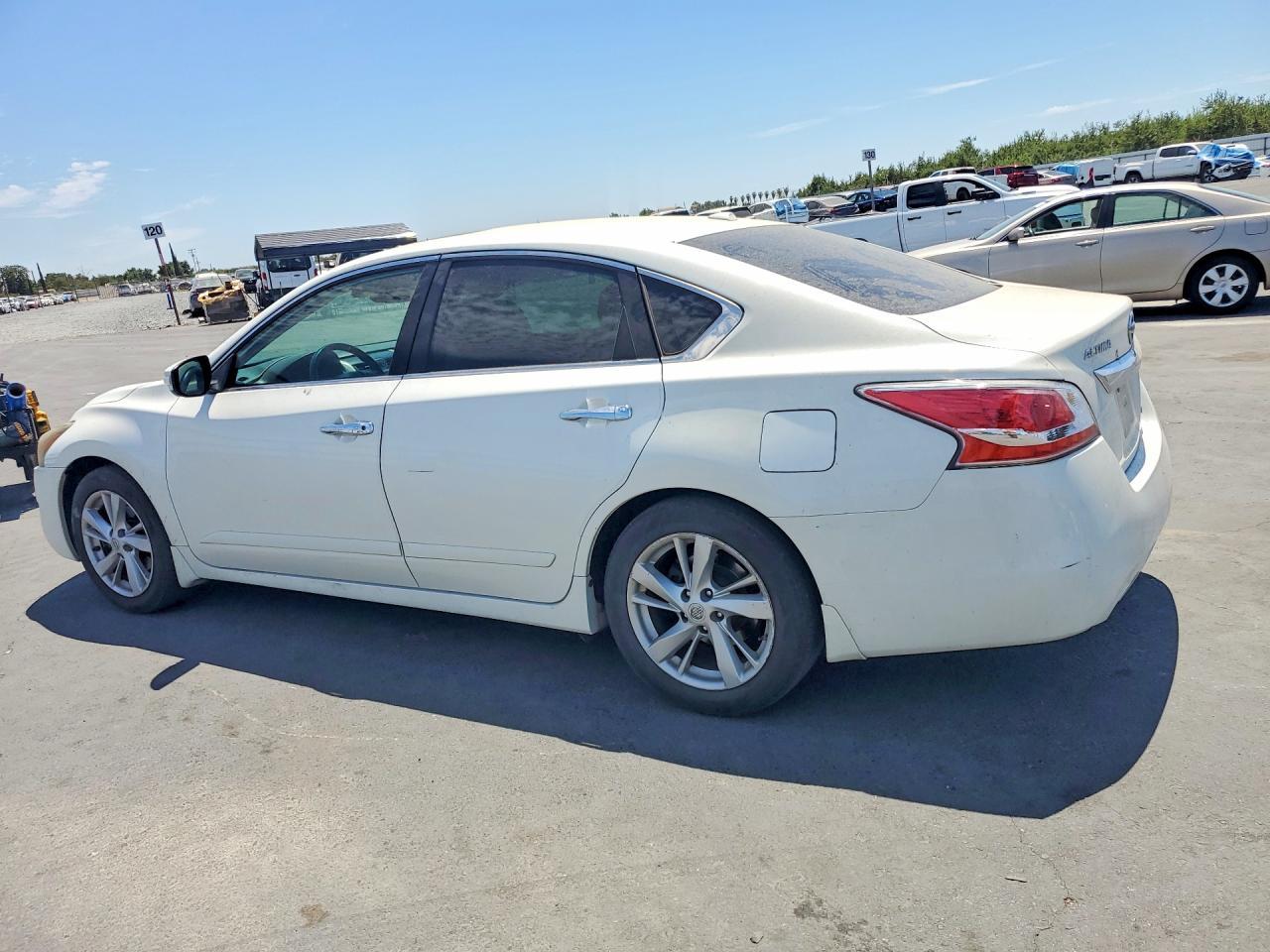 2014 Nissan Altima 2.5 Sv - Image 2