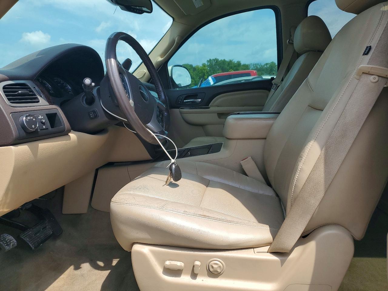 2012 GMC Yukon Denali - Image 7