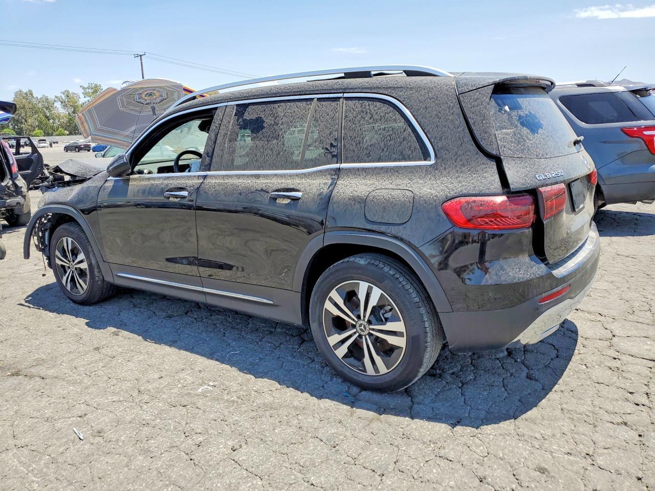 2025 Mercedes-Benz Glb 250 - Image 2