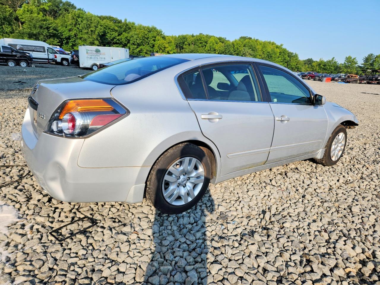 2010 Nissan Altima 2.5 - Фото 3