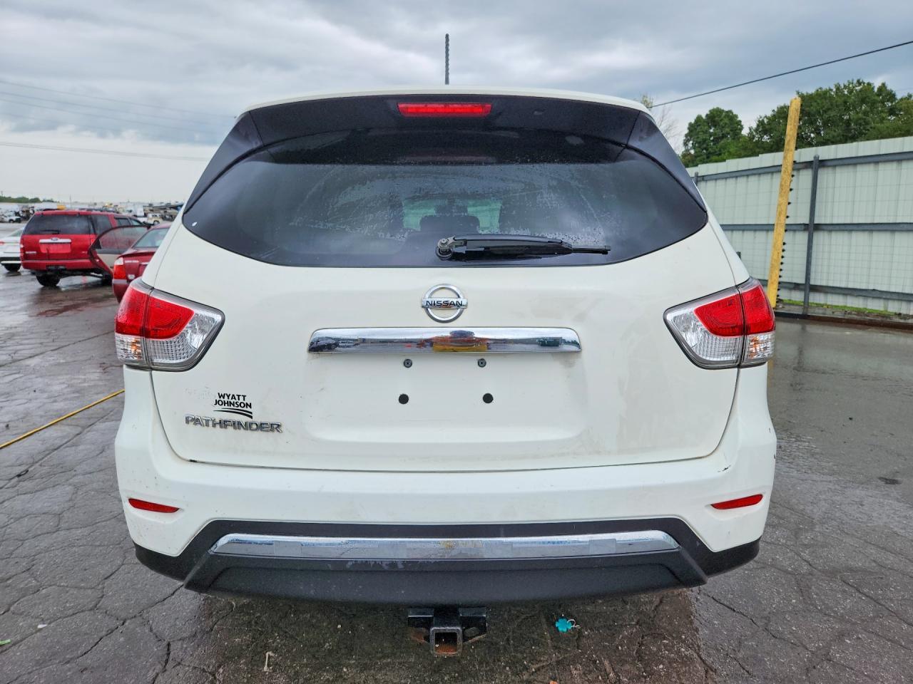 2016 Nissan Pathfinder S - Image 6