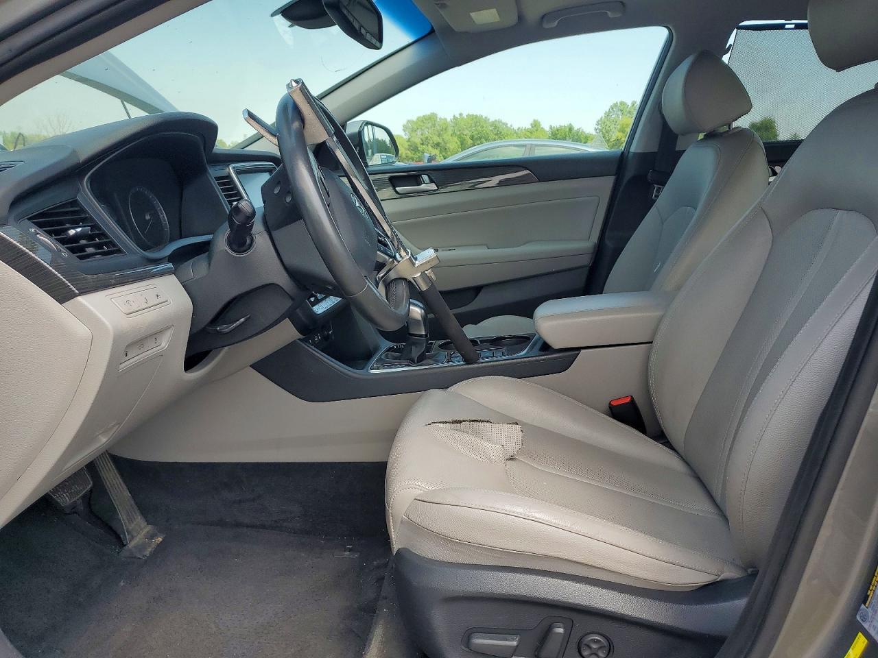 2019 Hyundai Sonata Hybrid Limited - Image 7