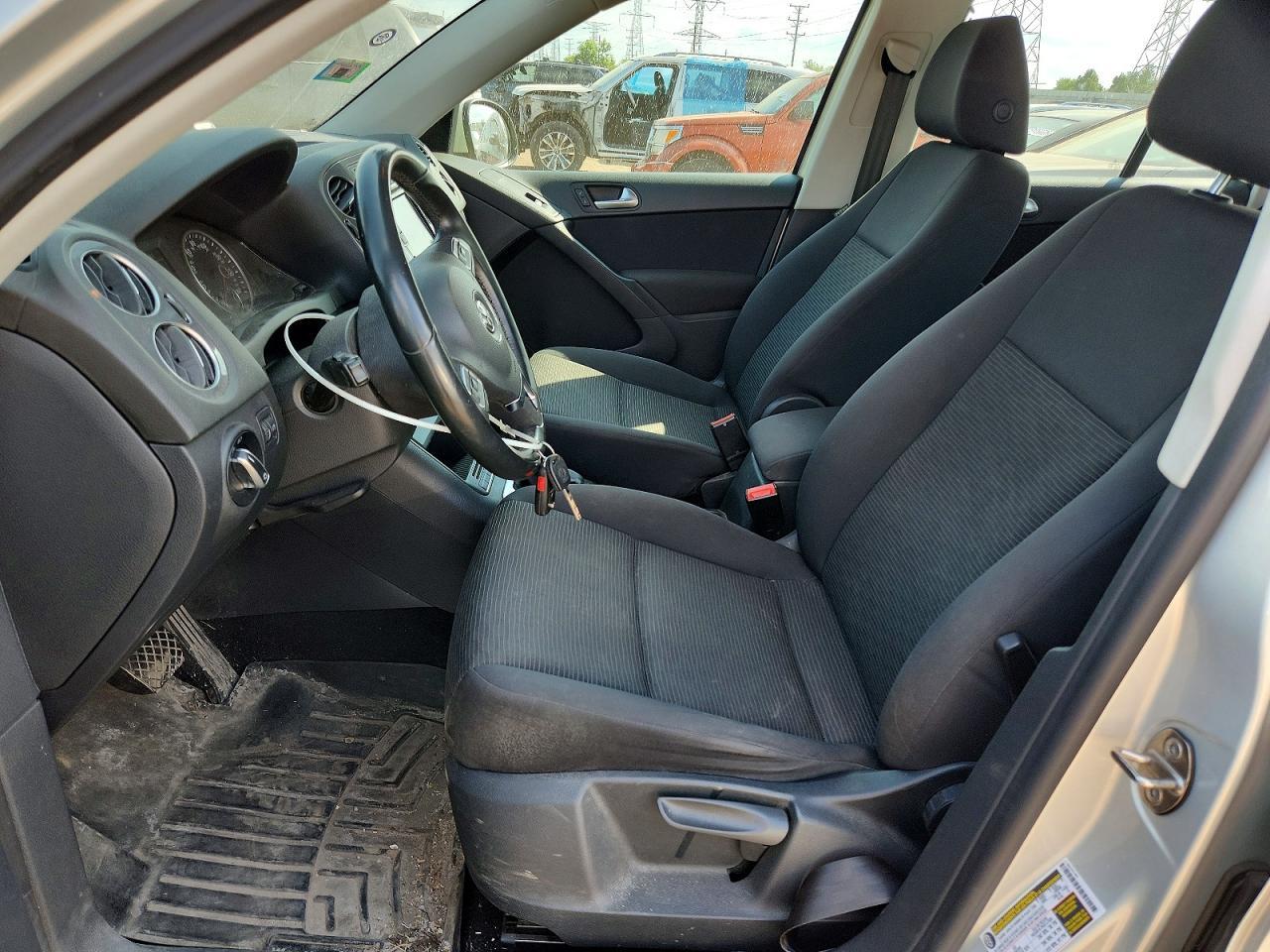 2015 Volkswagen Tiguan S - Image 7