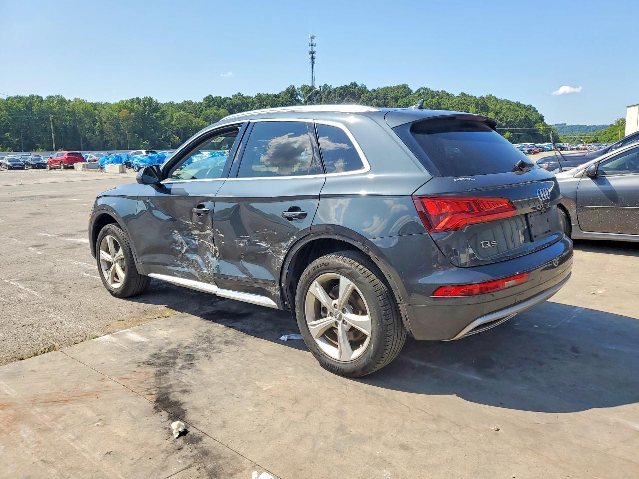 2020 Audi Q5 Premium Plus - Фото 2