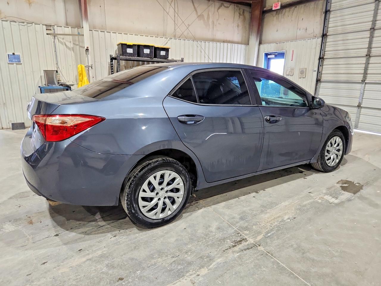 2019 Toyota Corolla Le - Фото 3