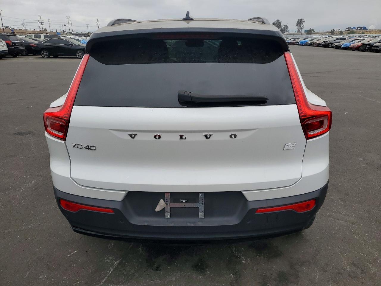 2022 Volvo Xc40 P8 Recharge Plus - Фото 6