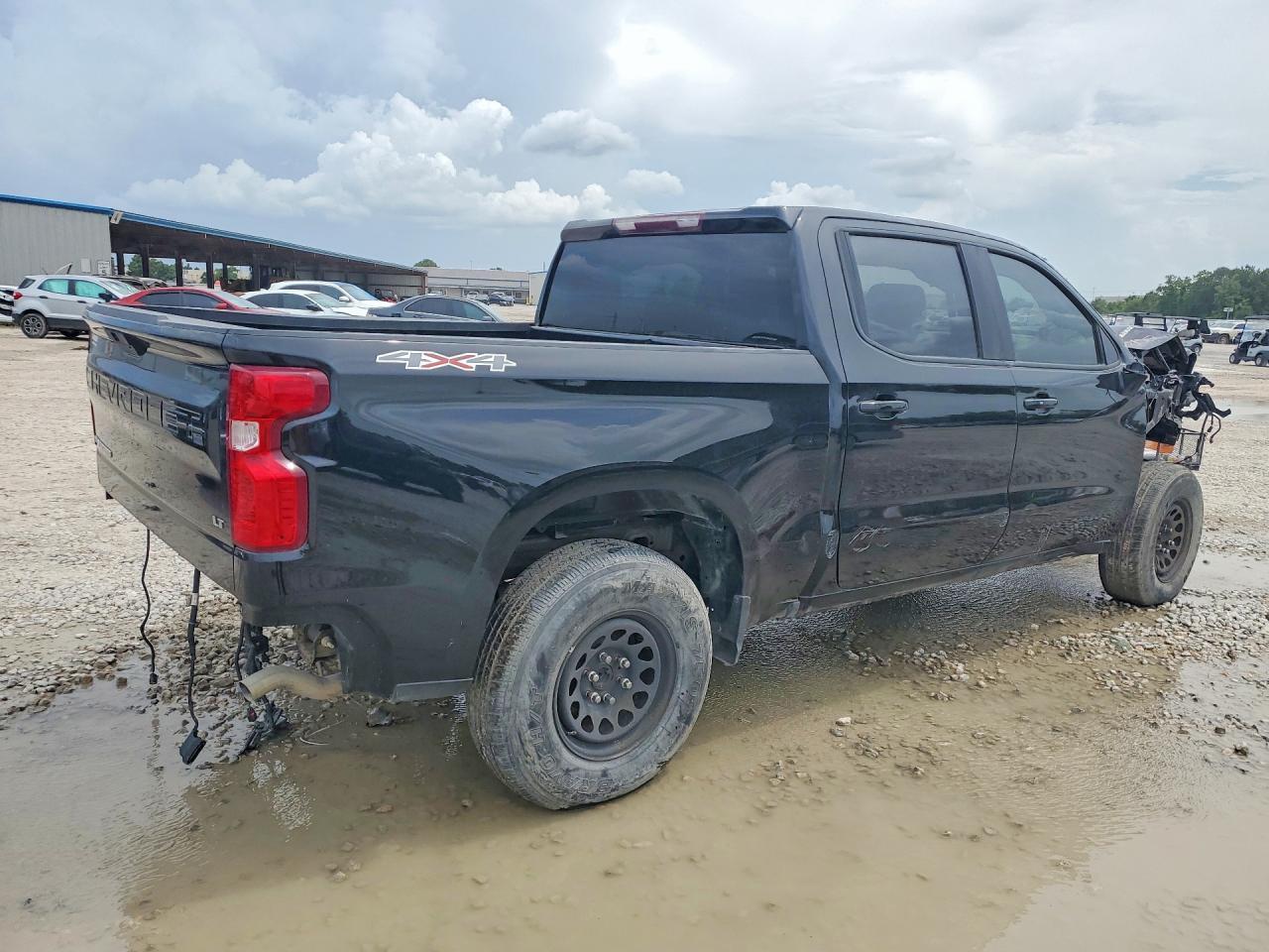 2022 Chevrolet Colorado Z71 - Image 3