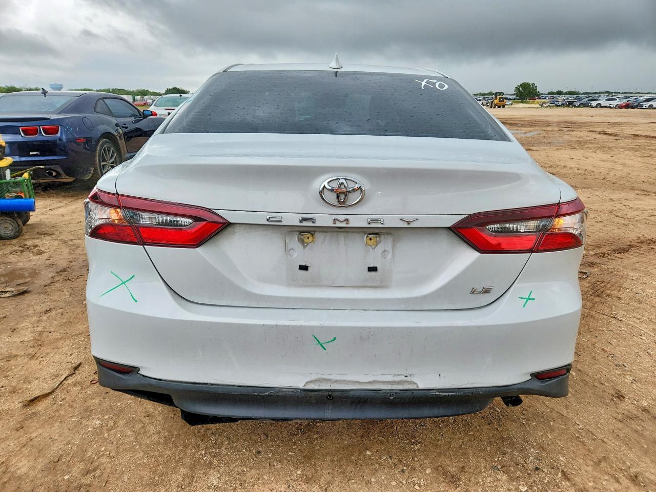 2023 Toyota Camry Le - Image 6