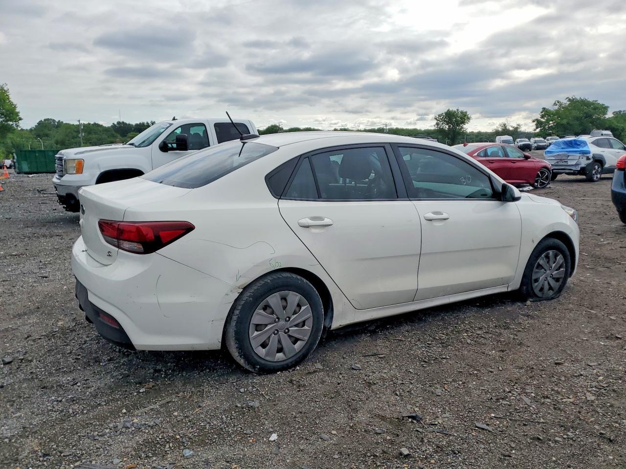 2020 Kia Rio S - Фото 3