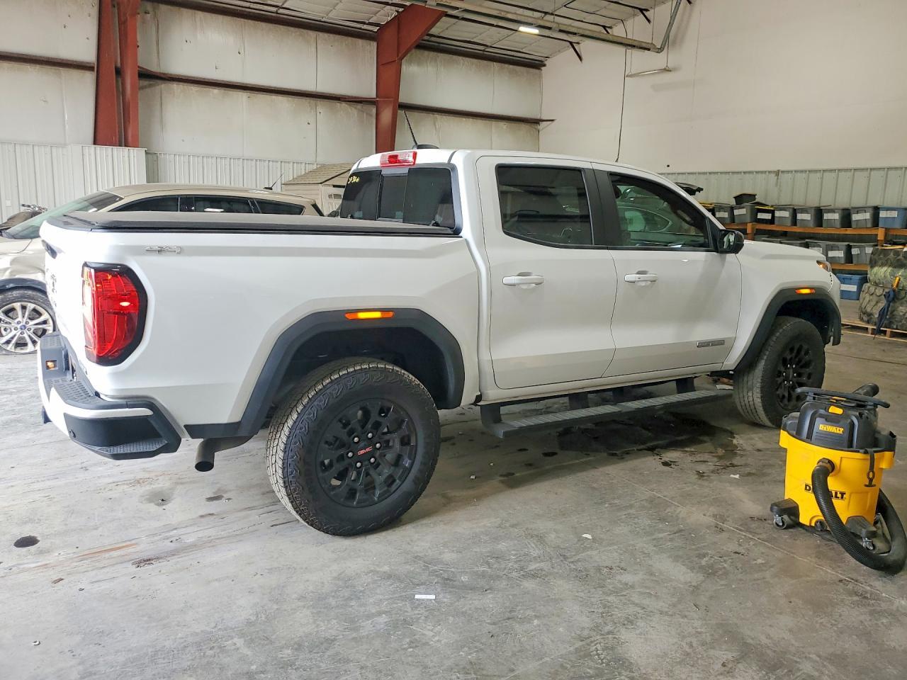 2026 GMC Canyon Elevation - Image 3