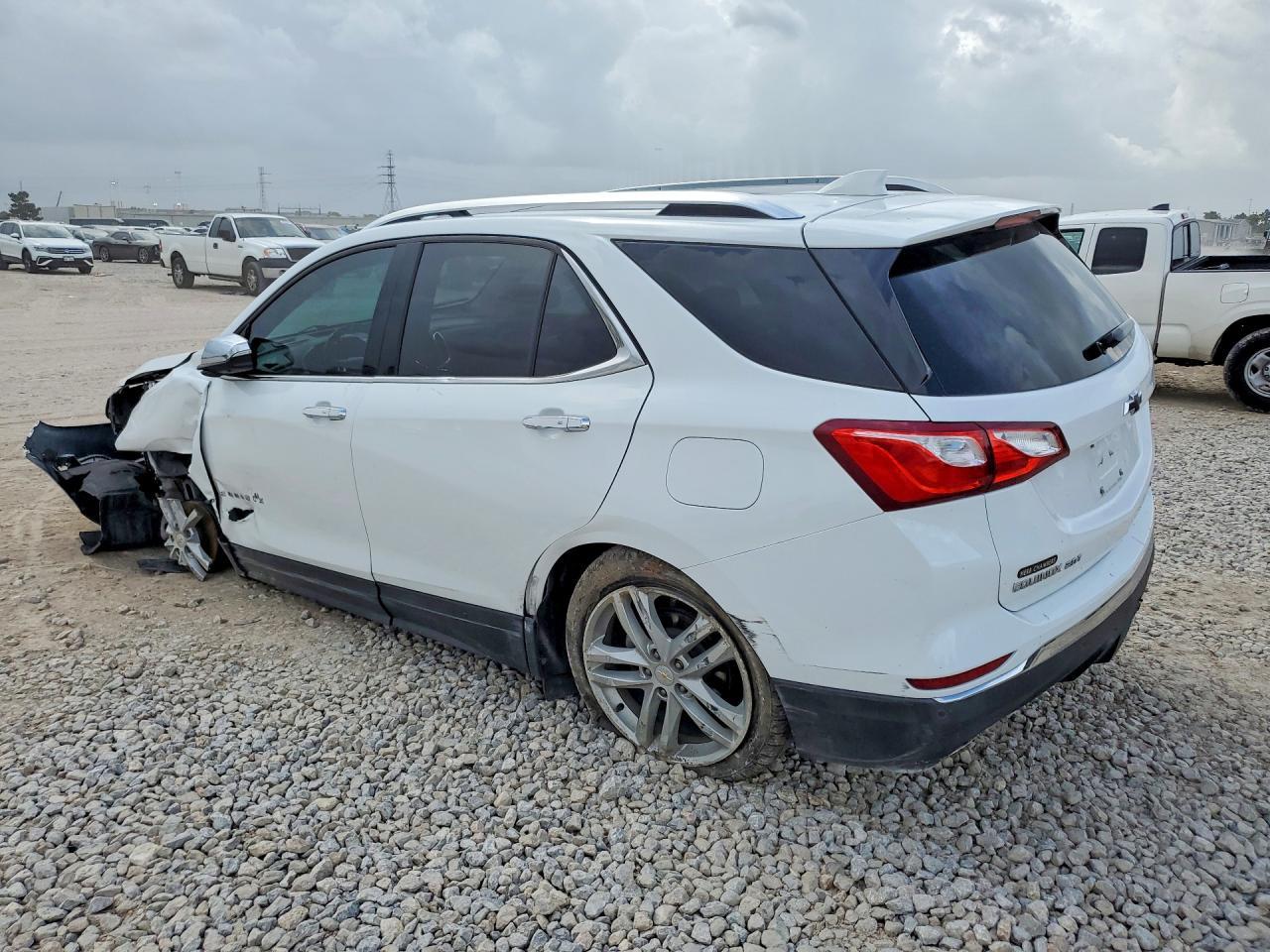 2019 Chevrolet Equinox Premier - Image 2