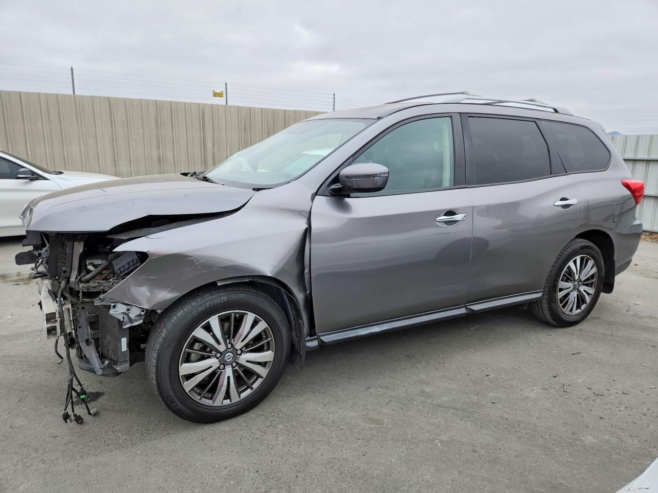 2019 Nissan Pathfinder S