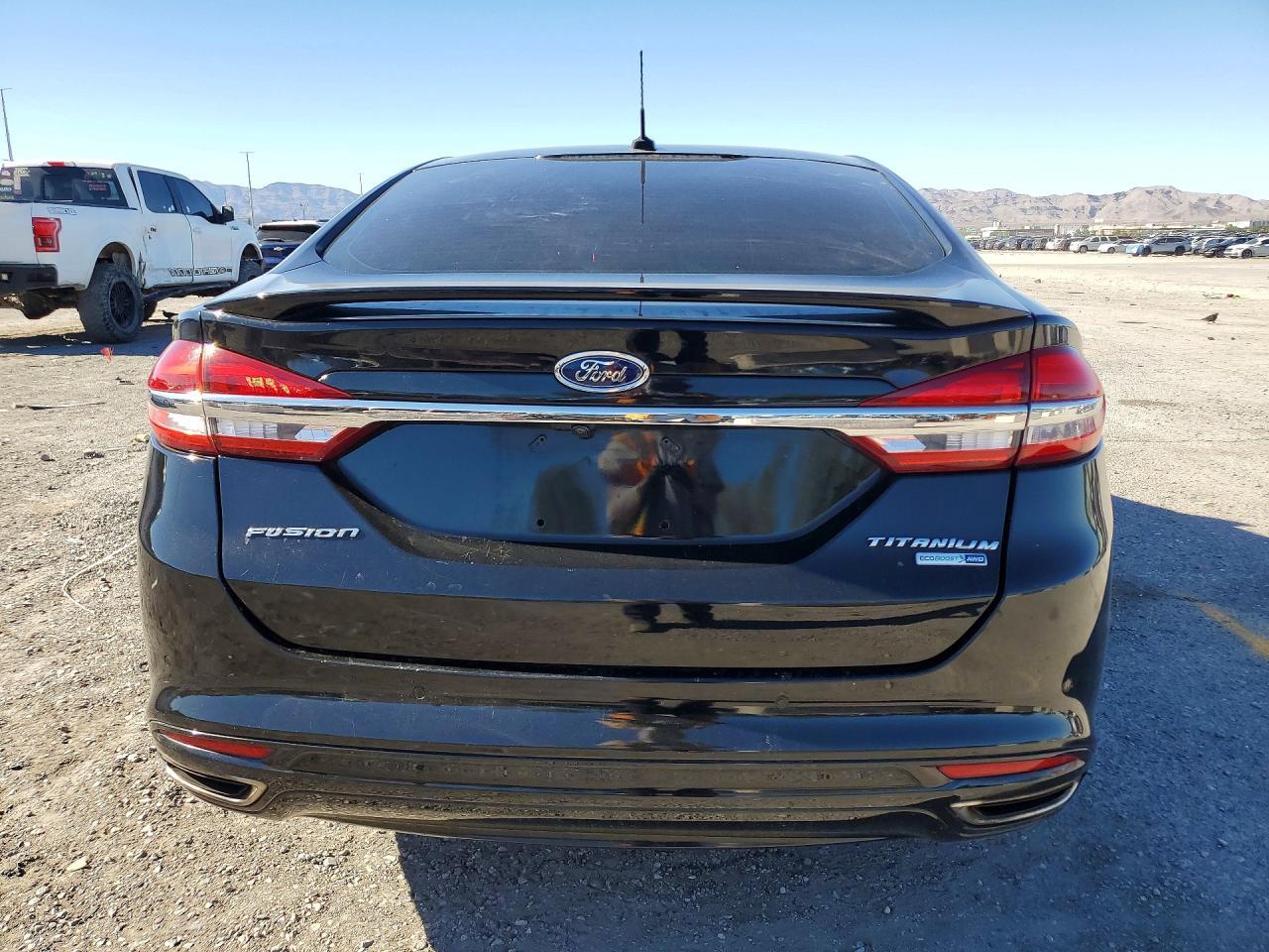 2018 Ford Fusion Titanium/Platinum - Image 6