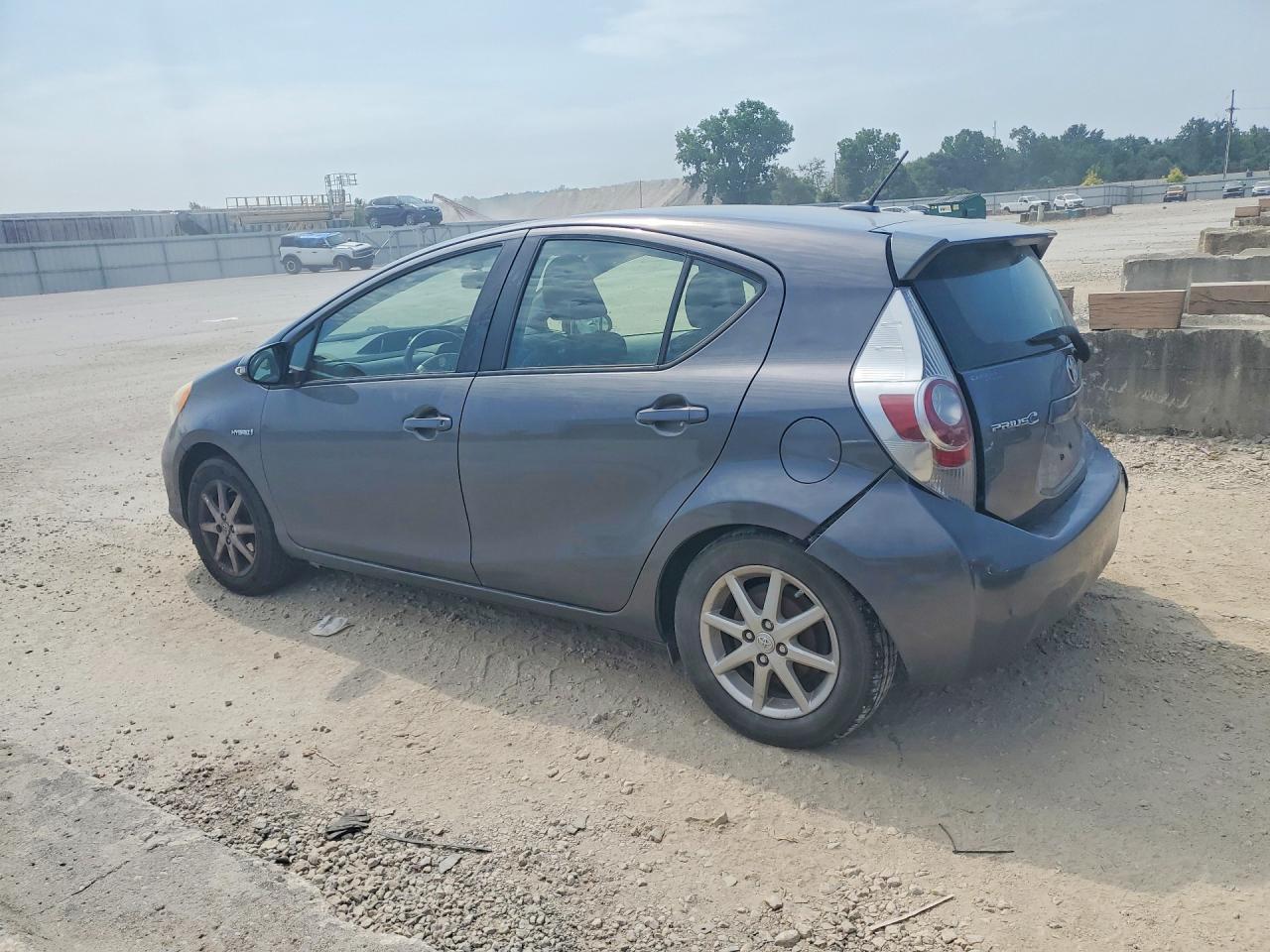 2013 Toyota Prius C Four - Фото 2