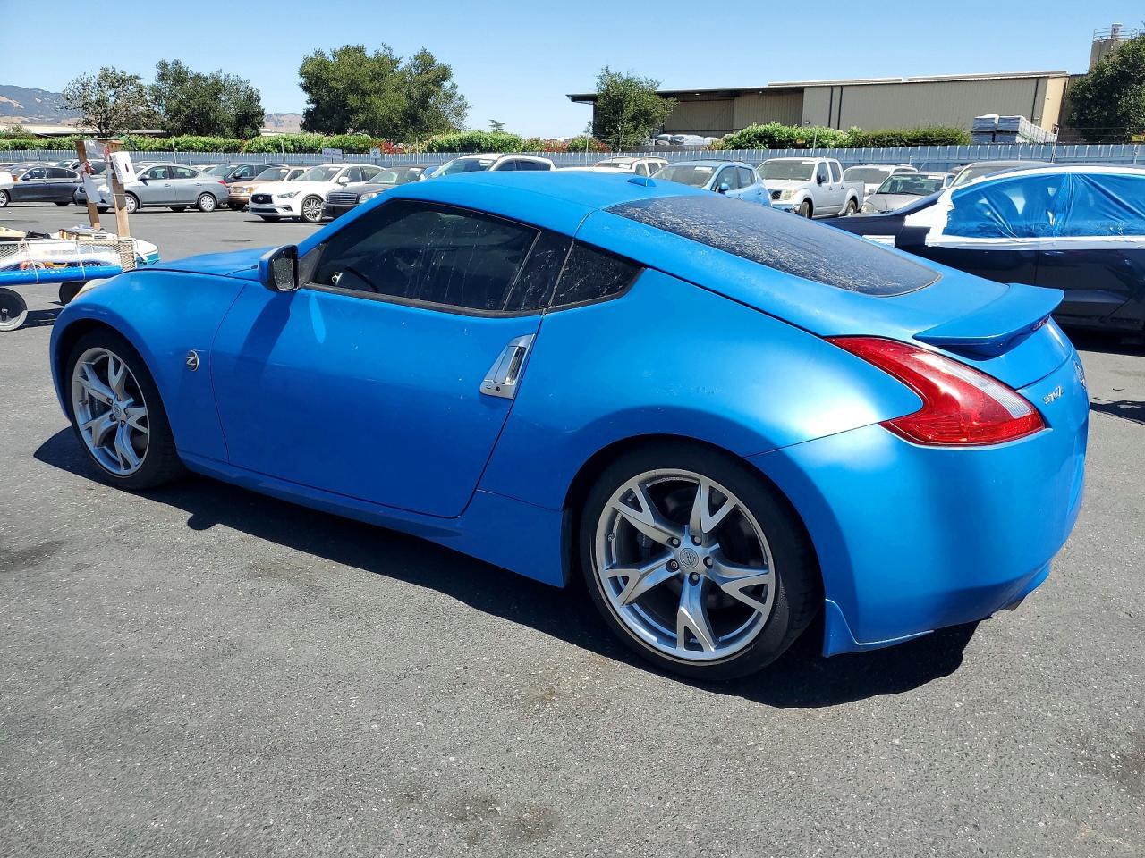 2011 Nissan 370Z Base - Фото 2