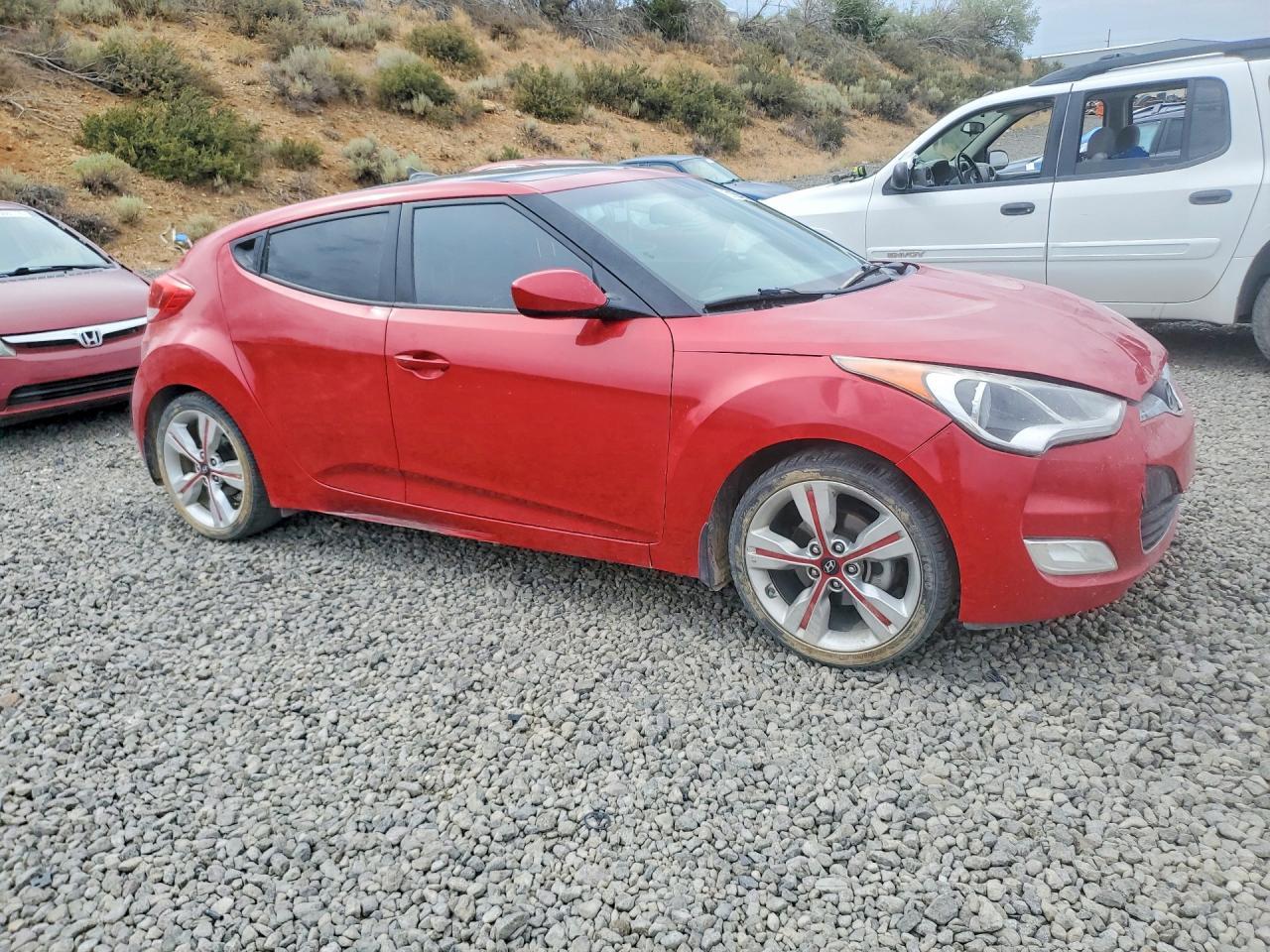 2016 Hyundai Veloster Base - Фото 4