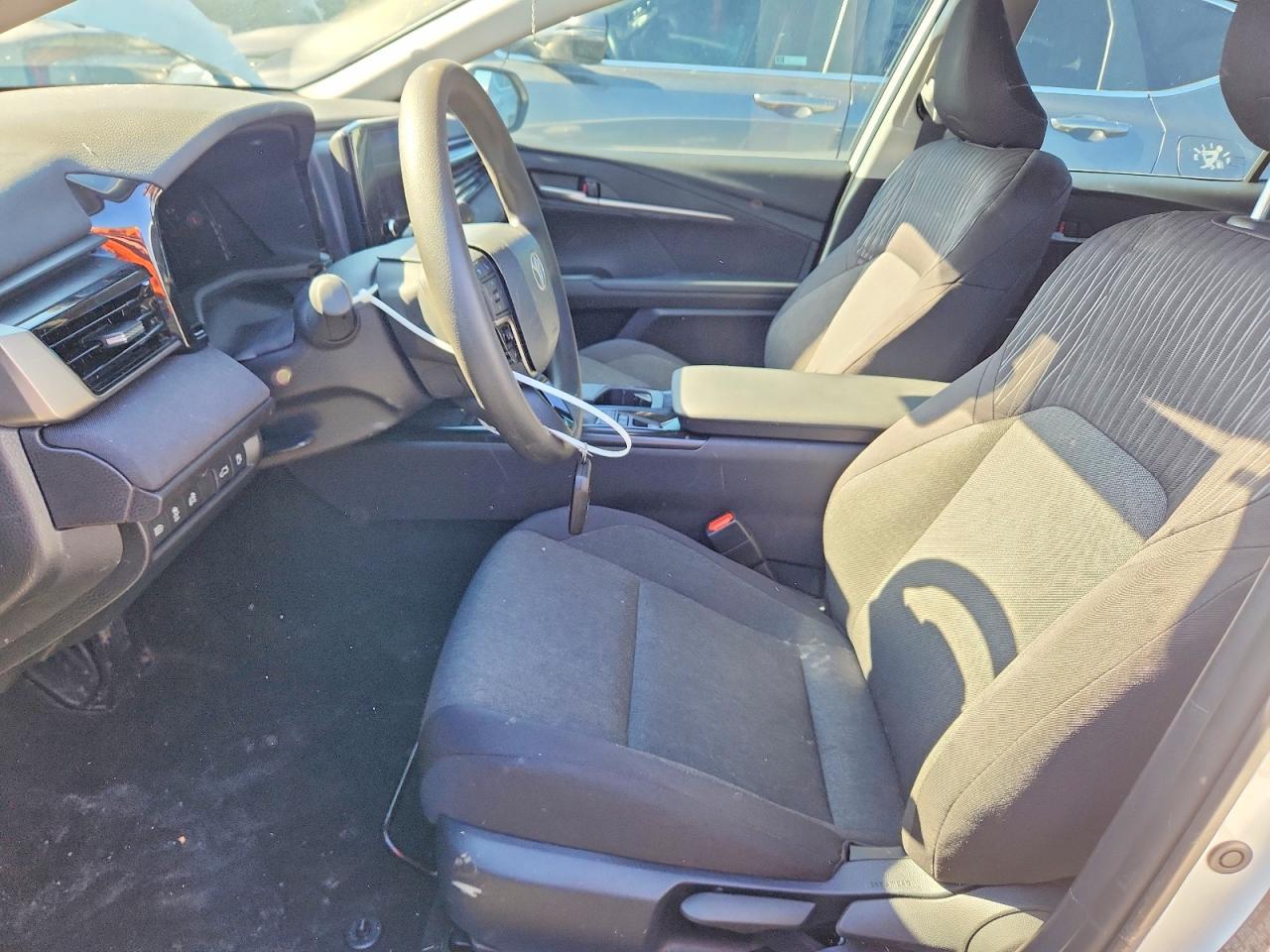 2025 Toyota Camry Le - Image 7