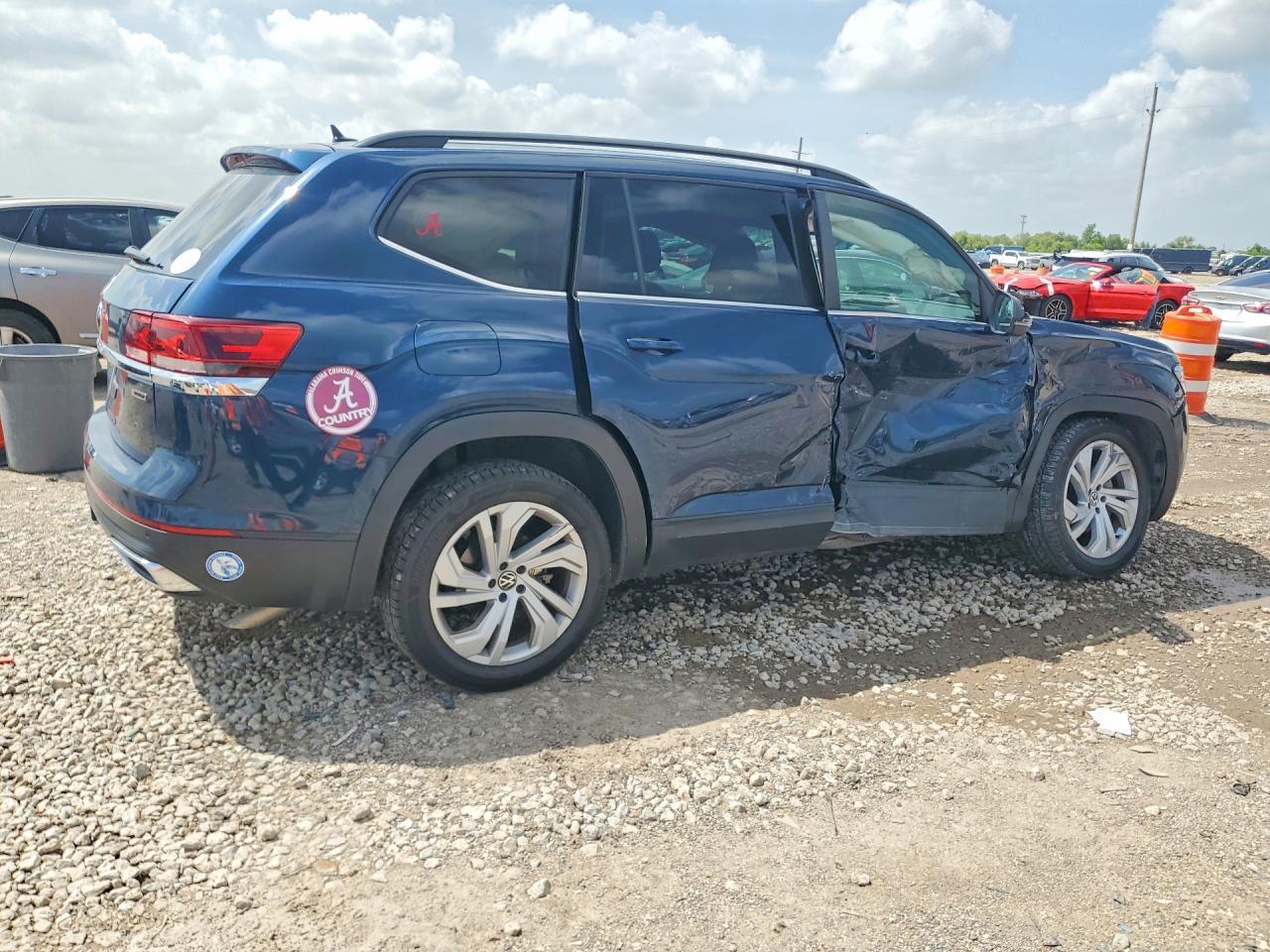2022 Volkswagen Atlas Se - Фото 3