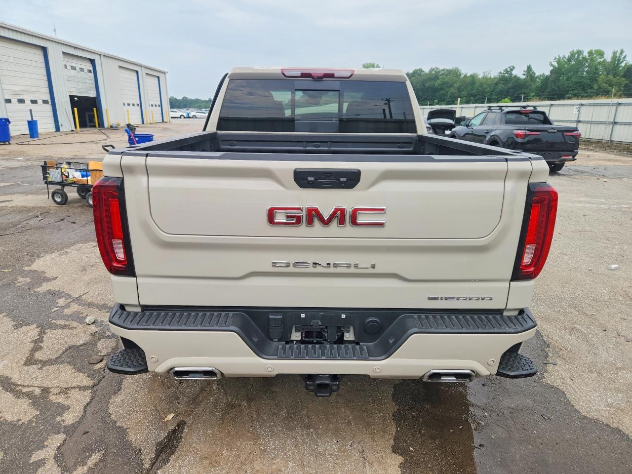 2026 GMC Sierra K1500 Denali - Image 6
