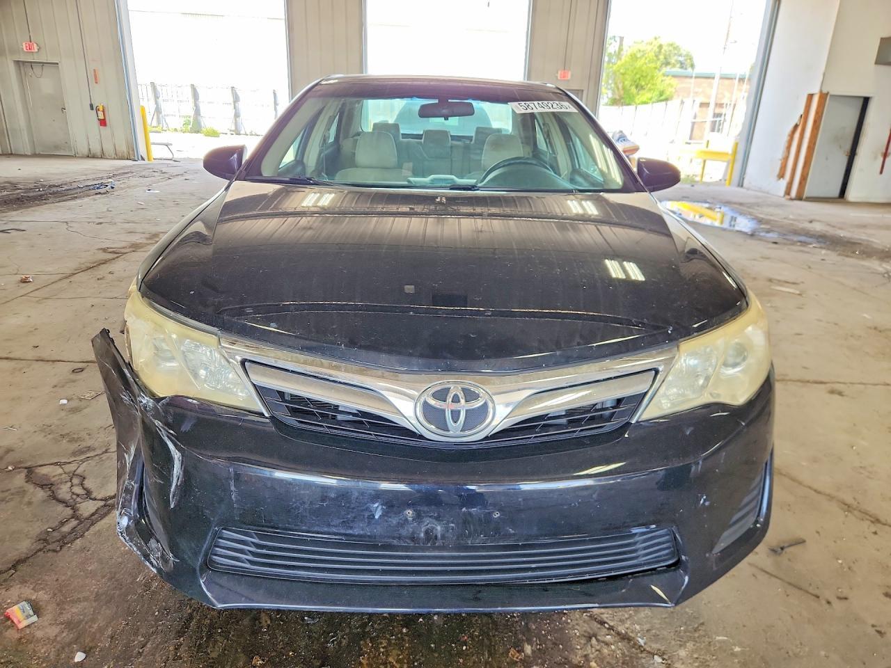 2012 Toyota Camry Le - Фото 5