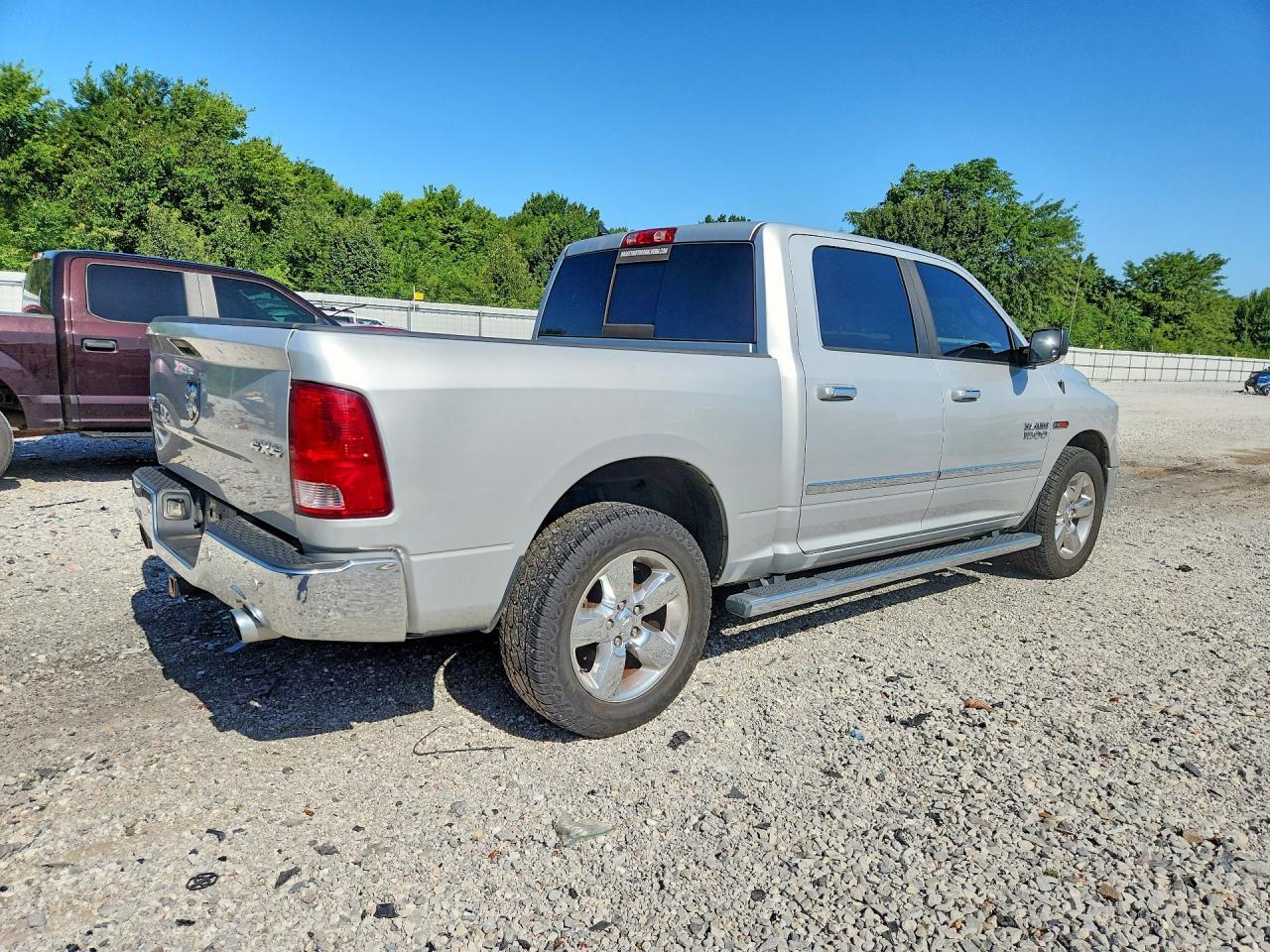 2015 Ram 1500 Slt - Image 3