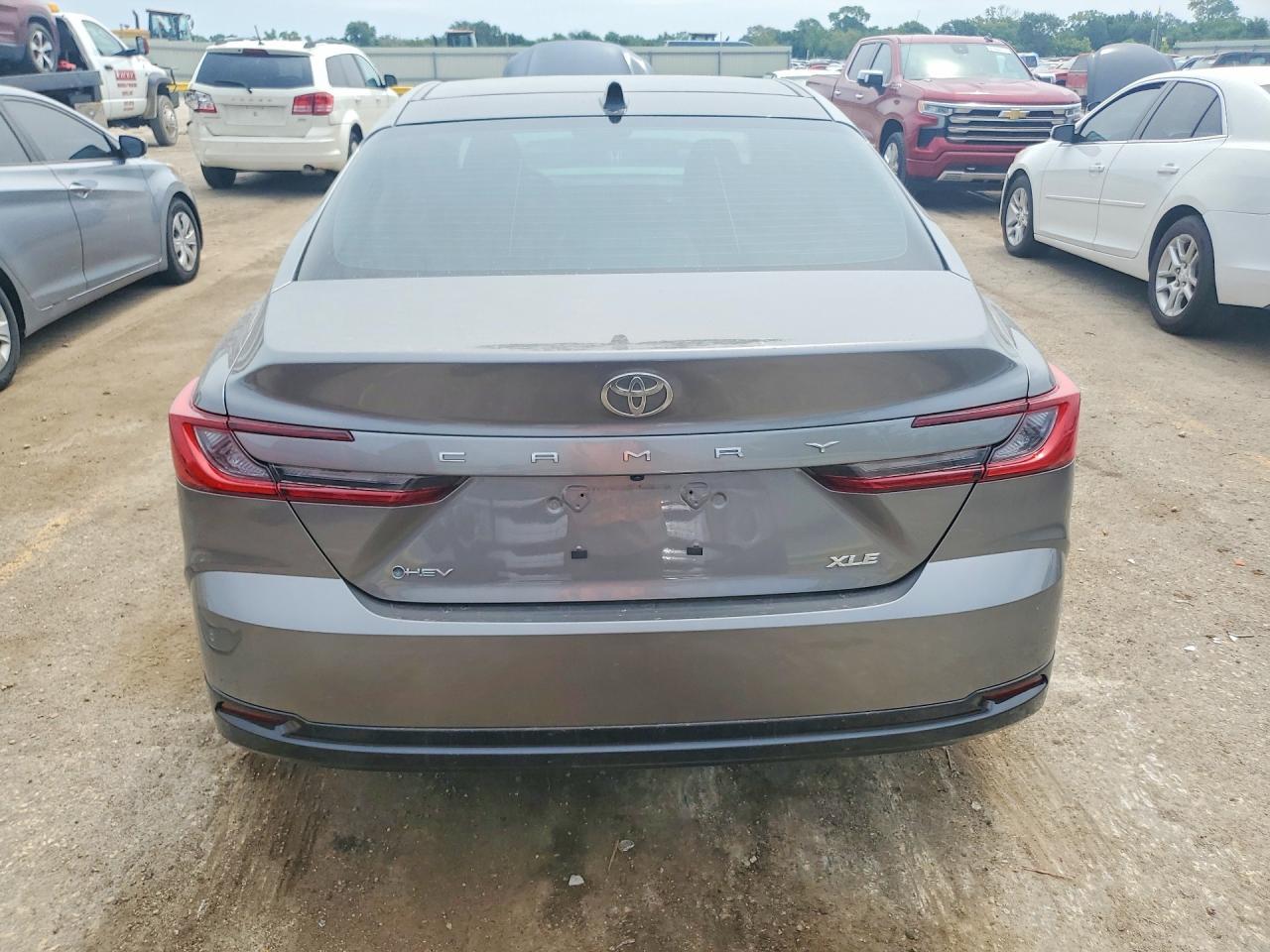 2026 Toyota Camry Xle - Фото 6