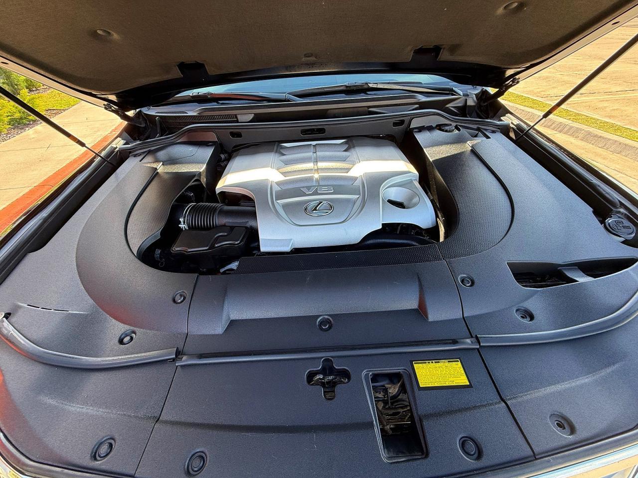 2011 Lexus Lx 570 - Image 7