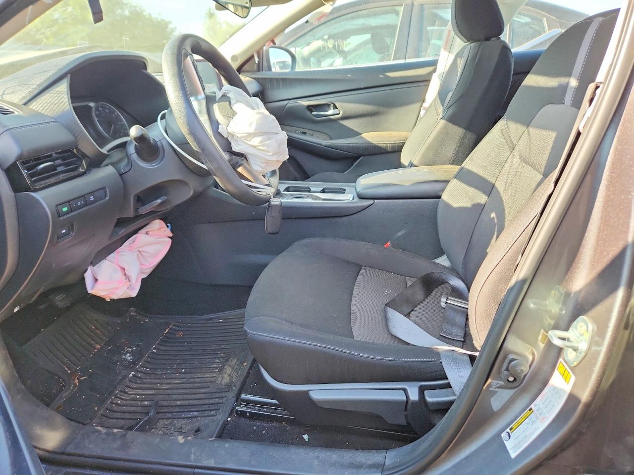 2025 Nissan Sentra - Image 7