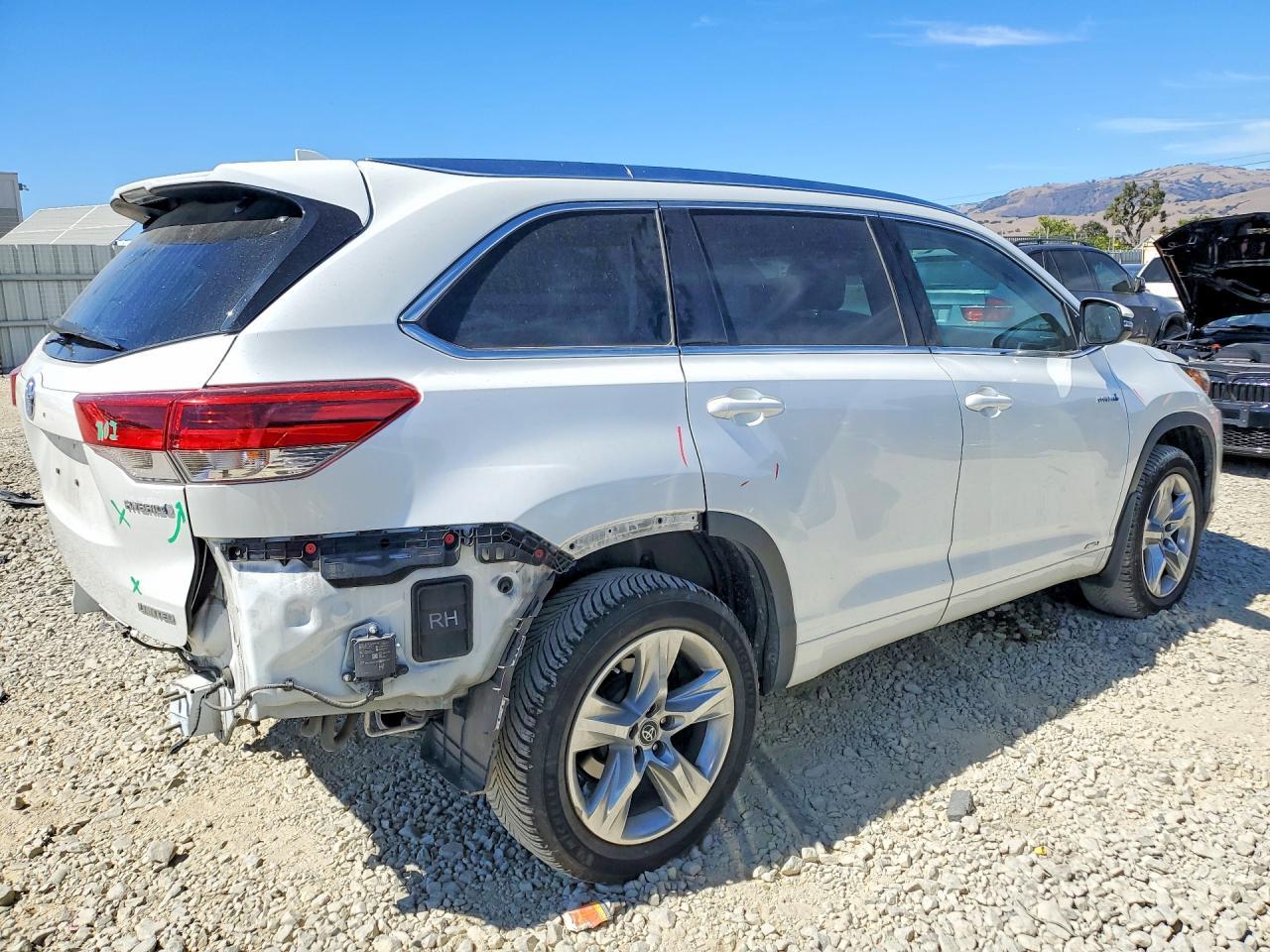 2019 Toyota Highlander Hybrid Limited - Фото 3