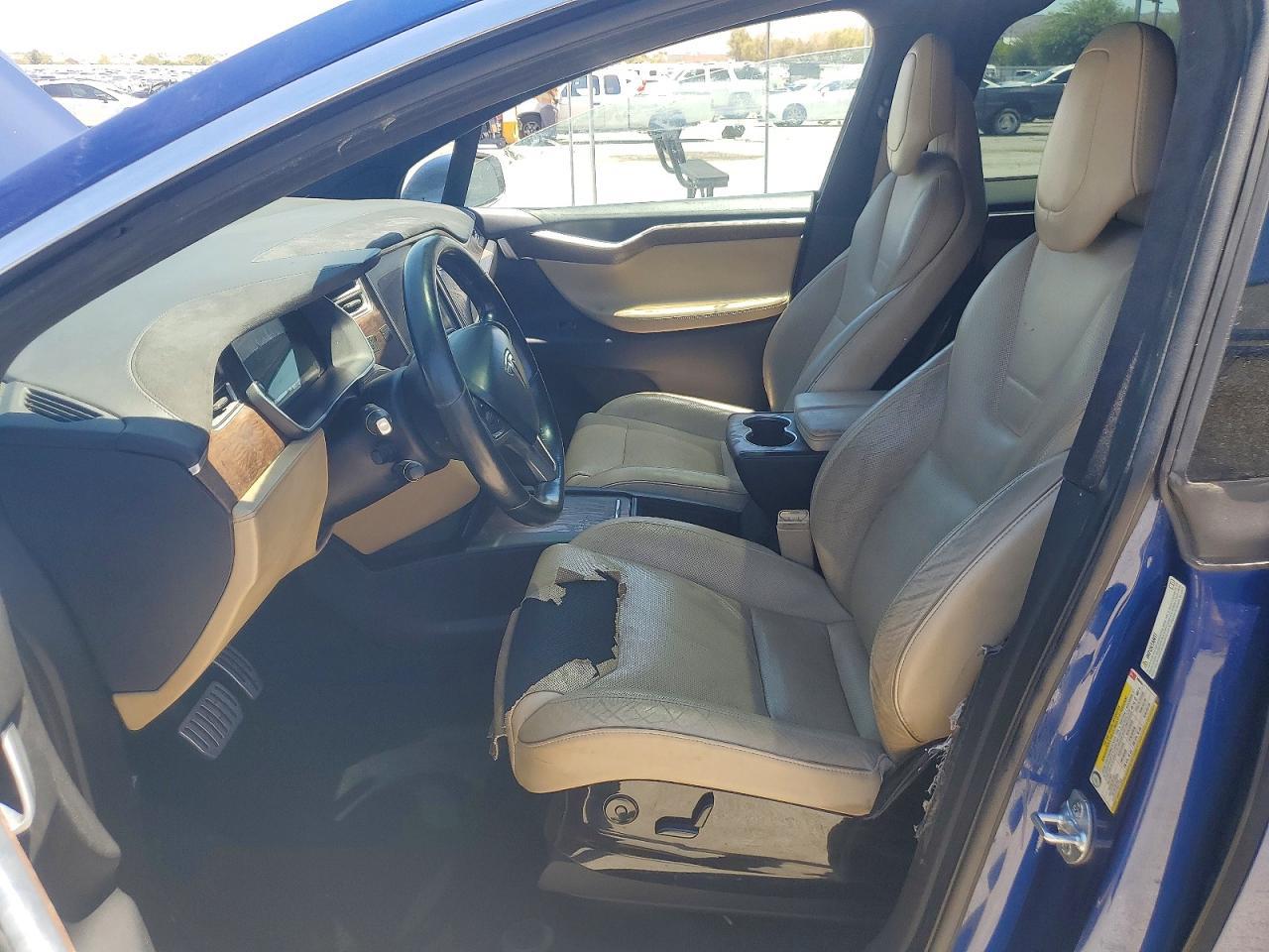 2016 Tesla Model X - Image 7