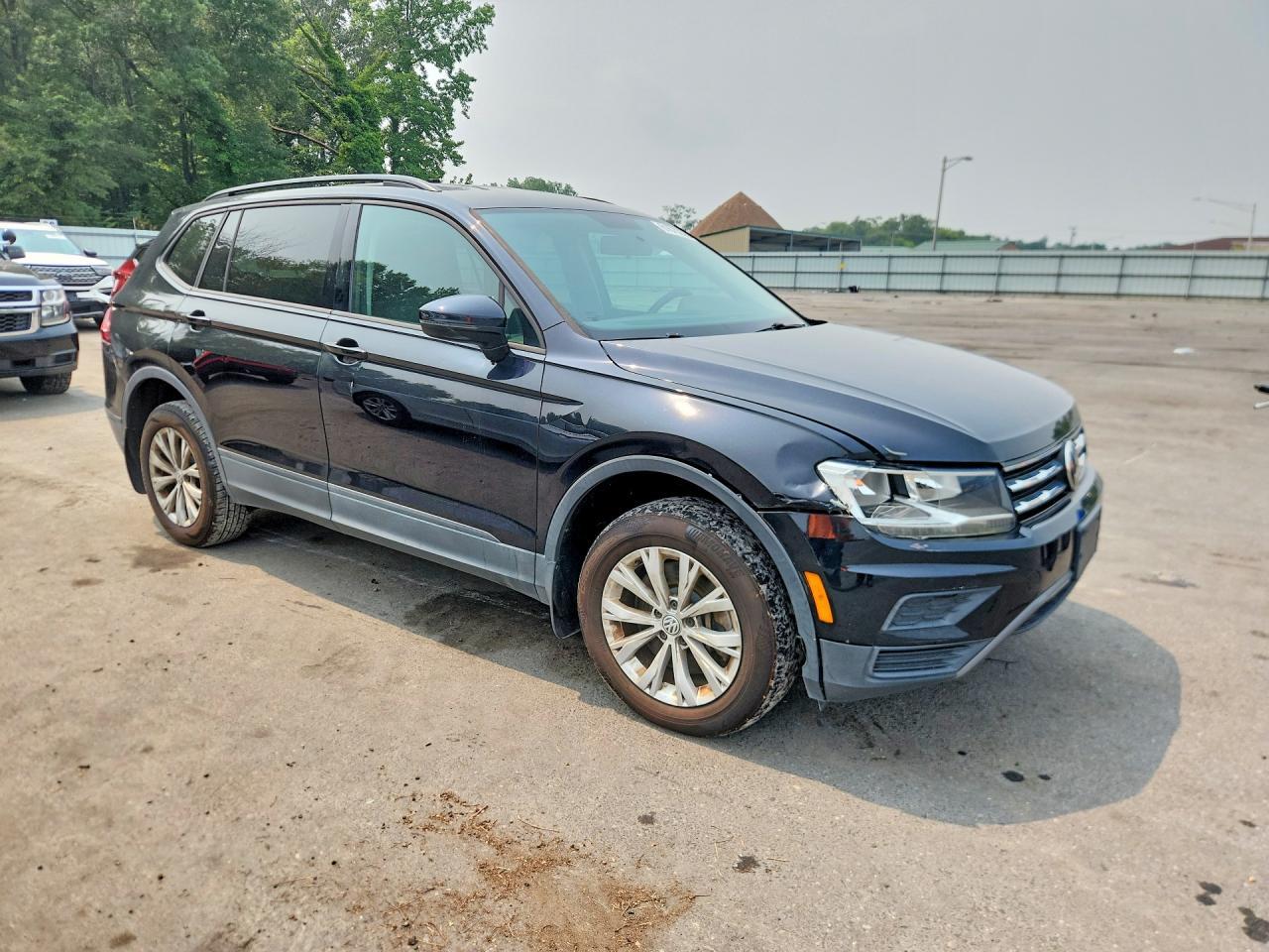 2020 Volkswagen Tiguan S - Фото 4