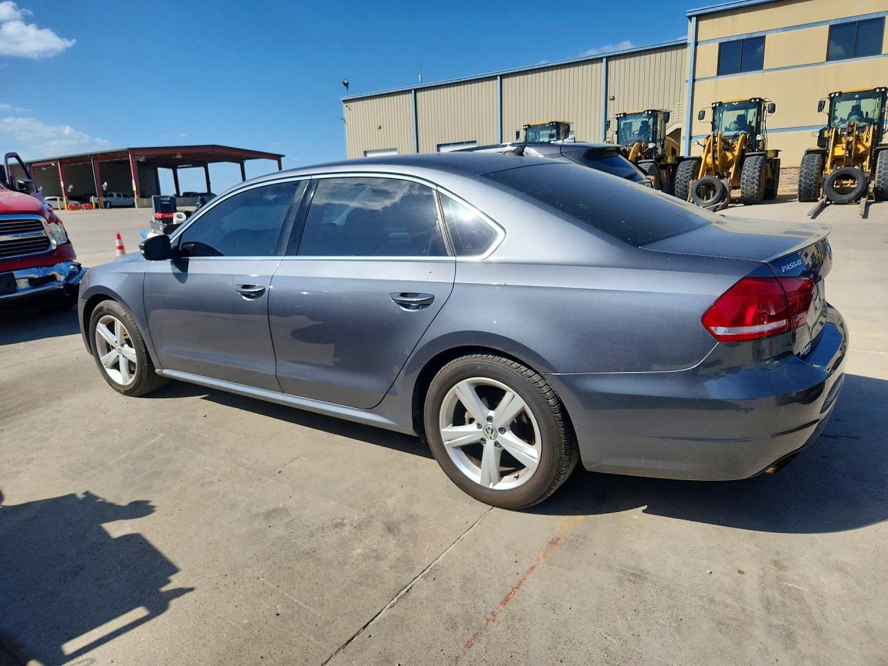 2014 Volkswagen Passat Se - Фото 2
