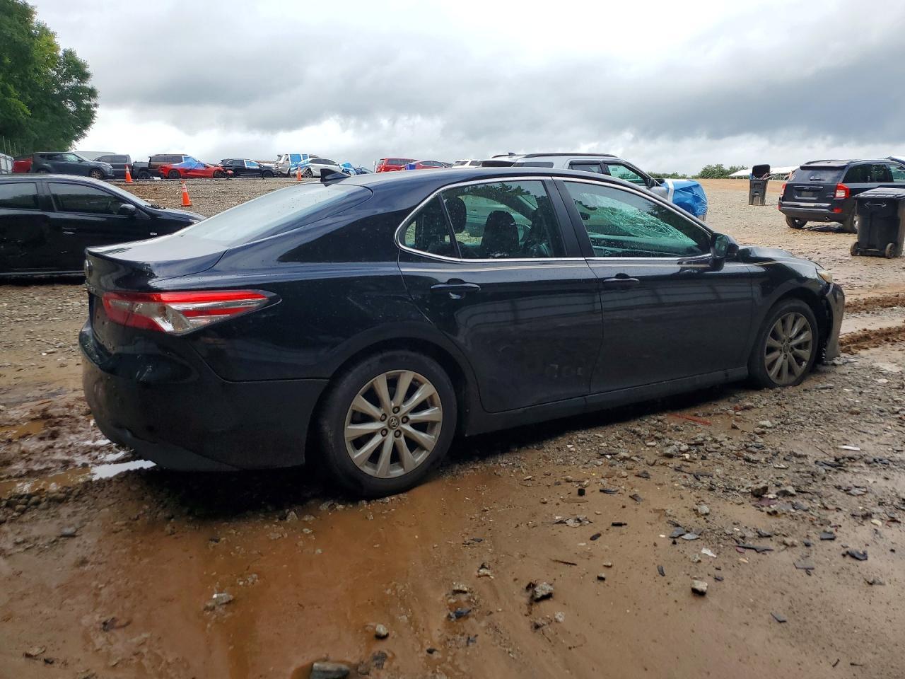 2020 Toyota Camry Le - Image 3