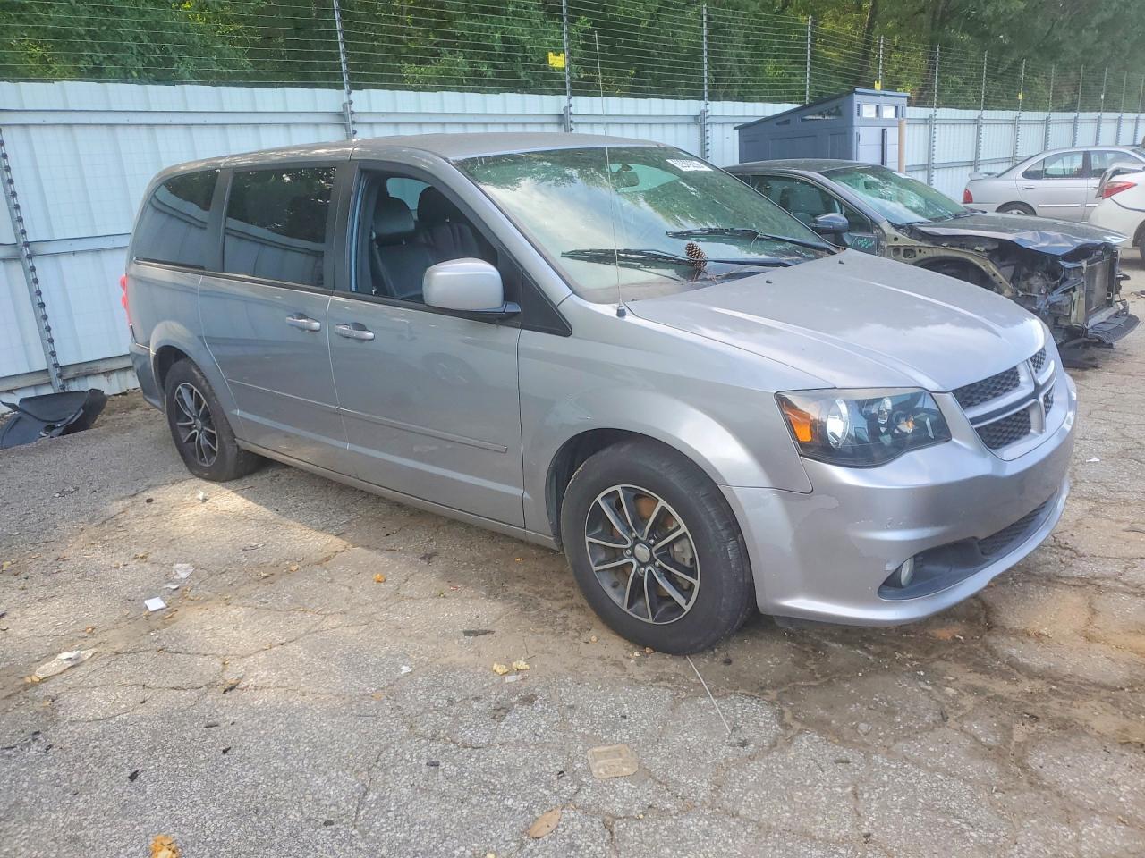 2015 Dodge Grand Caravan R/T - Фото 4