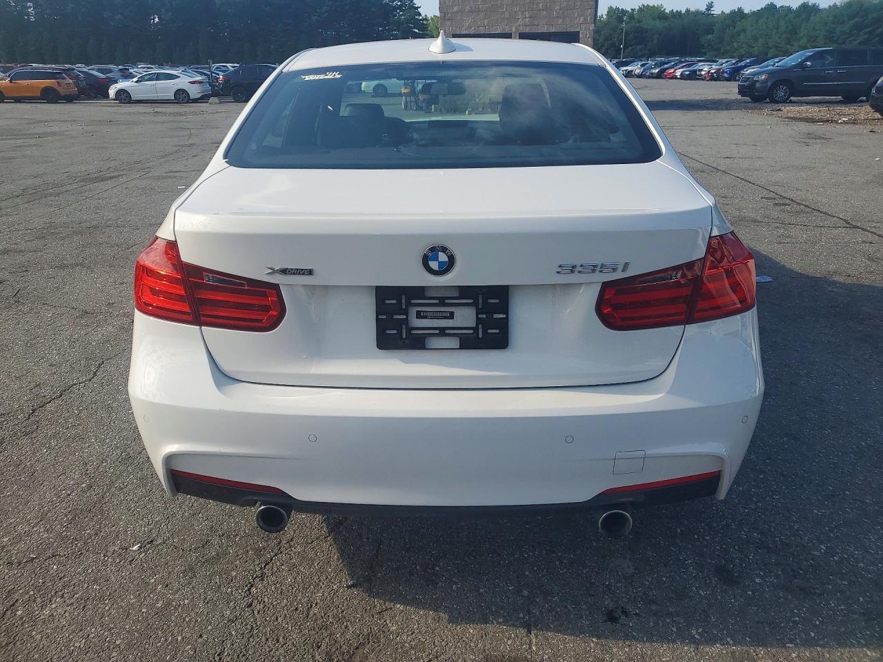 2014 BMW 335 Xi - Фото 6