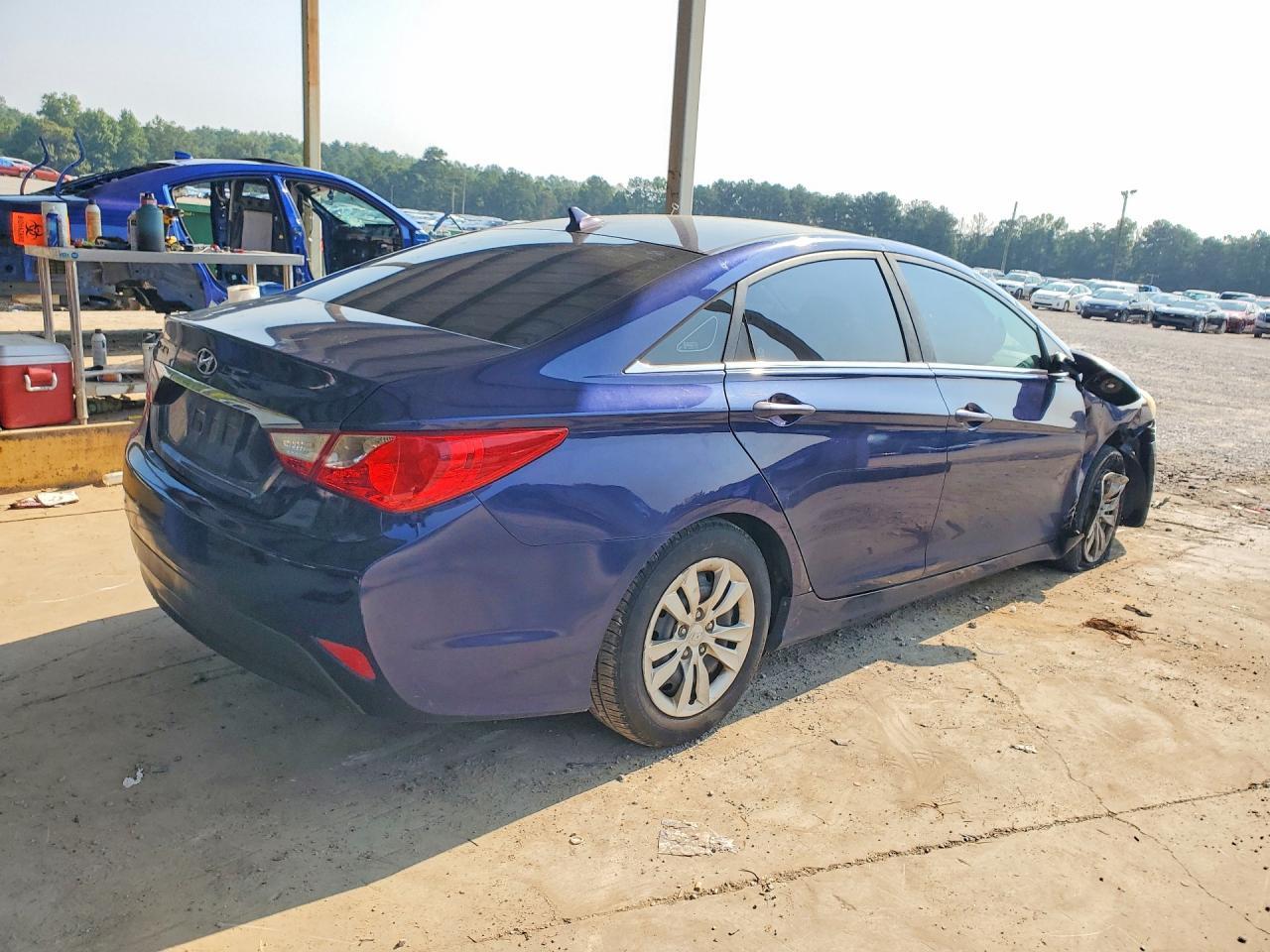 2011 Hyundai Sonata Gls - Image 3