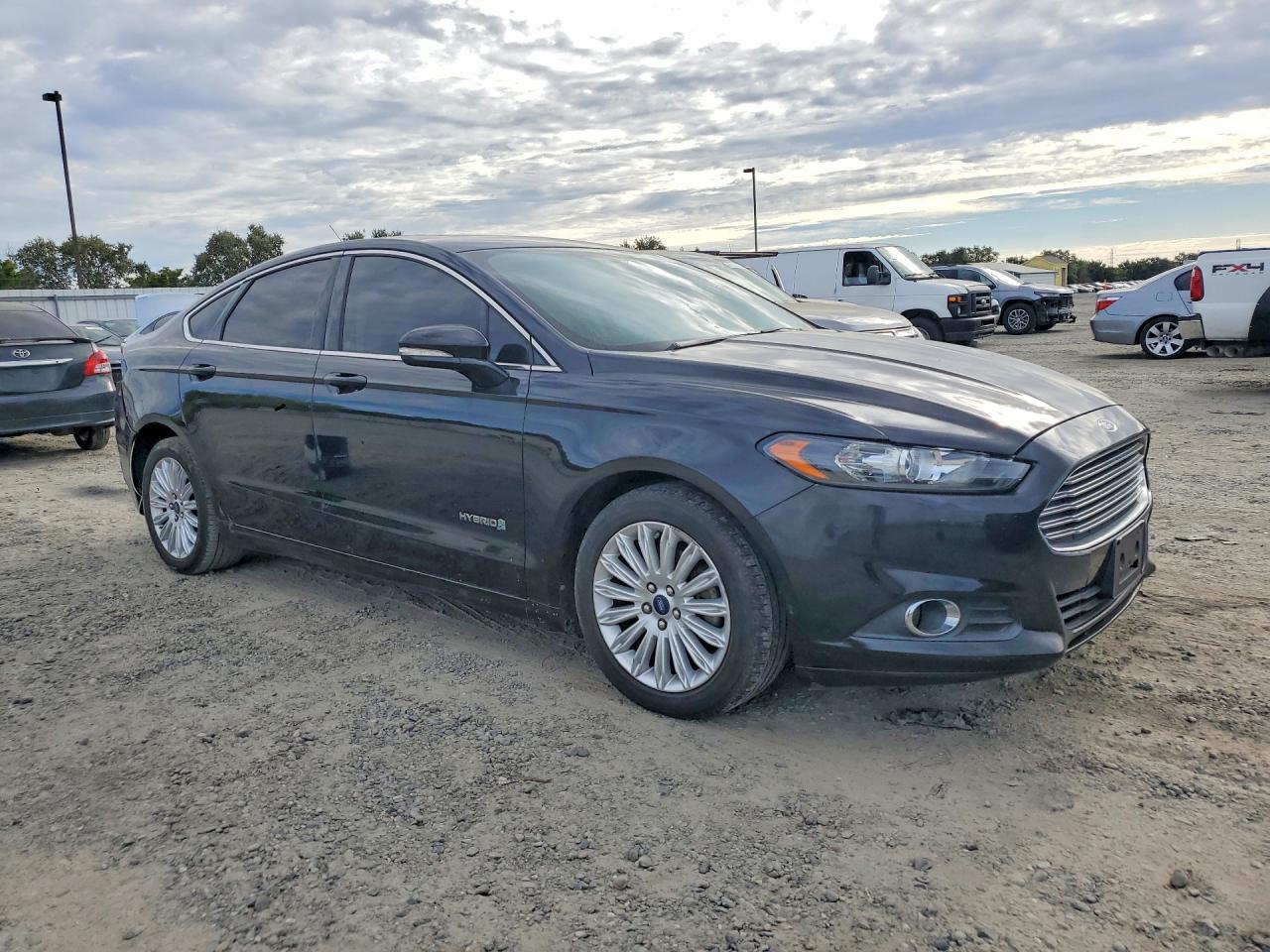 2014 Ford Fusion Se Hybrid - Image 4