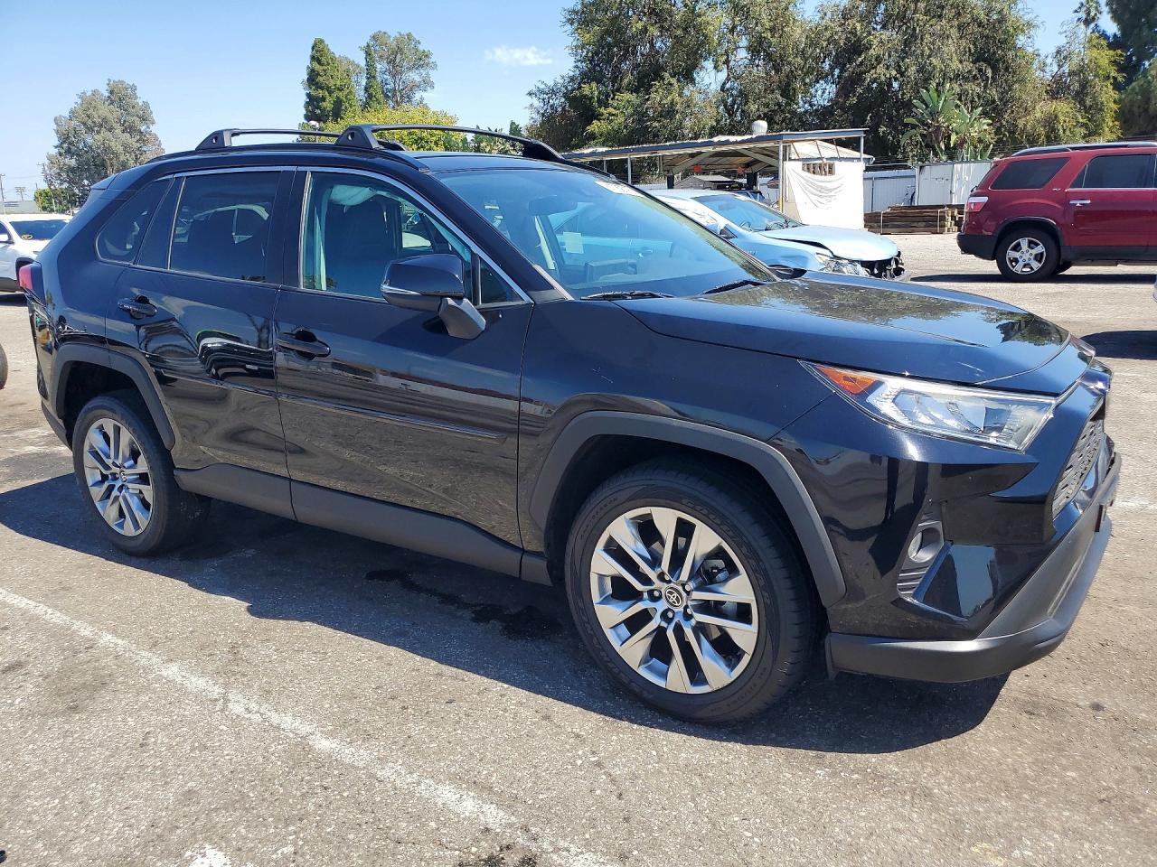2021 Toyota Rav4 Xle Premium - Фото 4